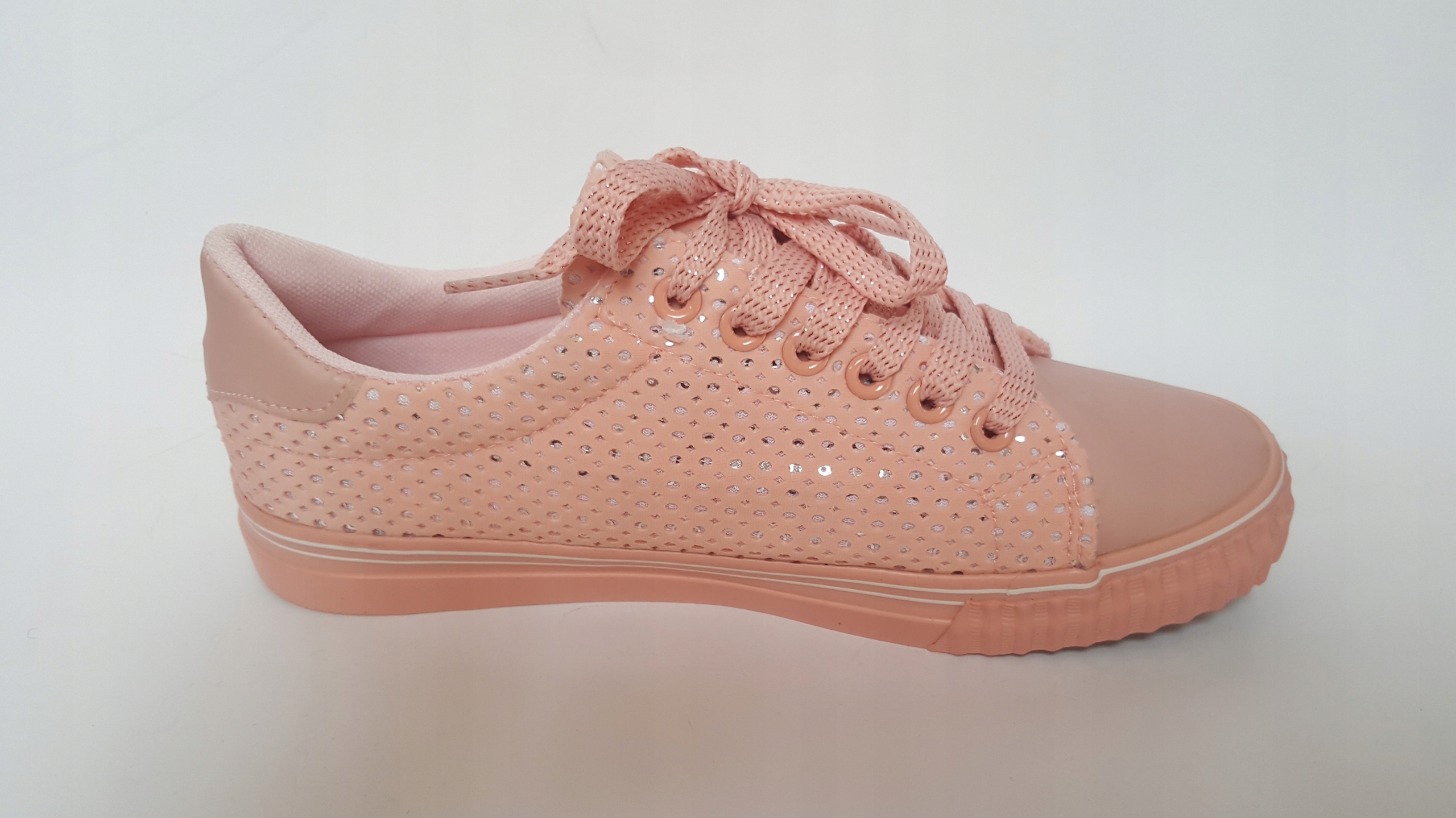 TRAMPKI / TENISÓWKI DAMSKIE RÓŻOWE r. 40 Kod producenta 62