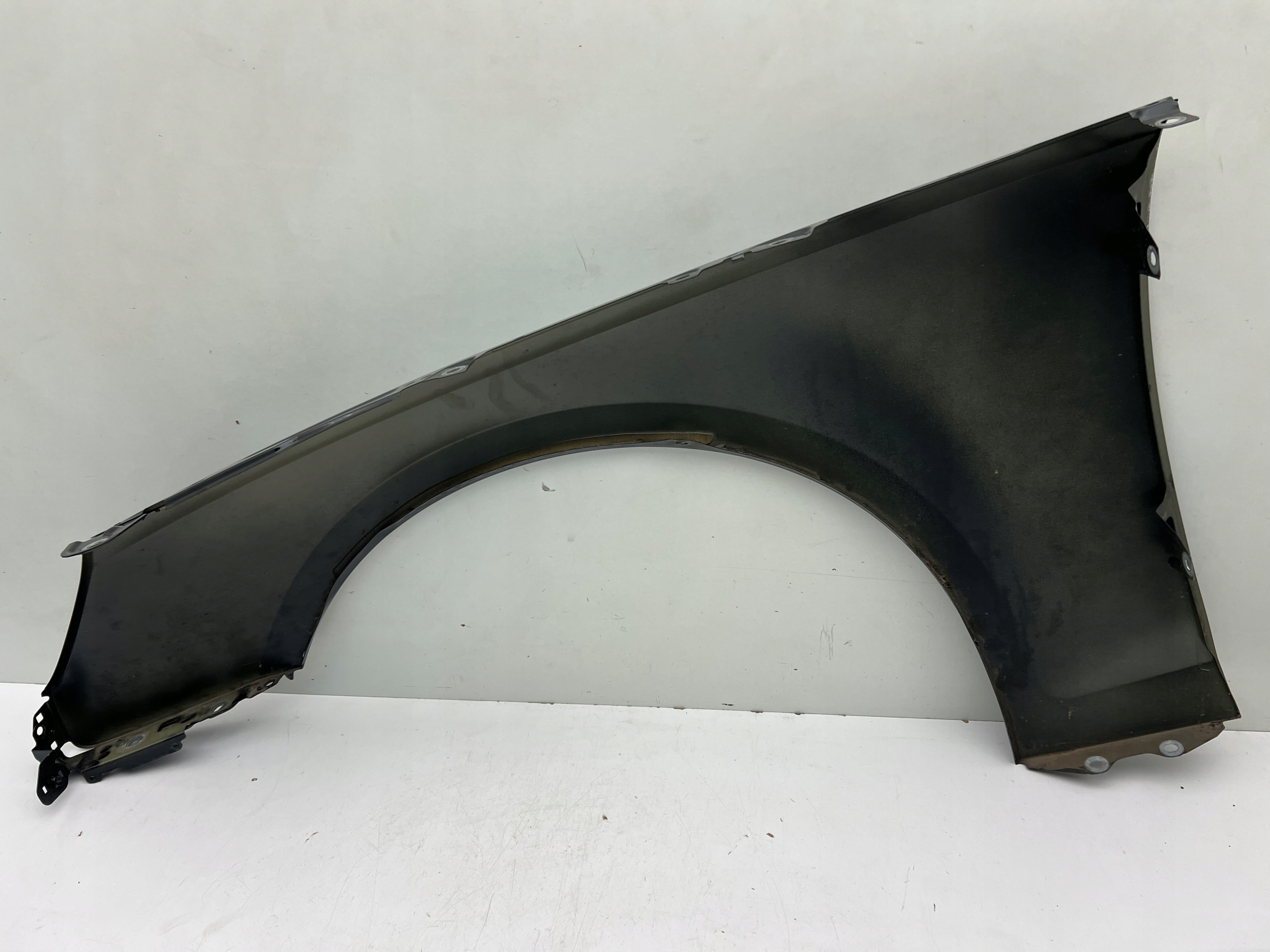 AUDI A4 B9 8W LIFT BŁOTNIK PRZEDNI PRAWY PRZÓD ORYGINAŁ OEM 19-24 Typ samochodu Samochody osobowe