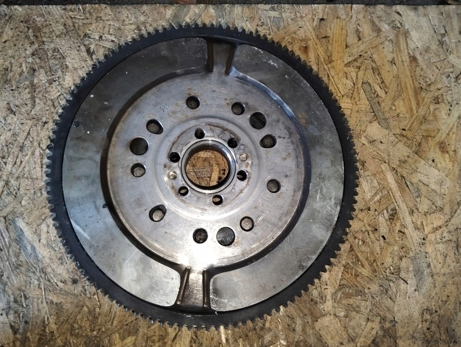 clutch wheel flywheel VOLVO V40 D2 1.6D 324075510