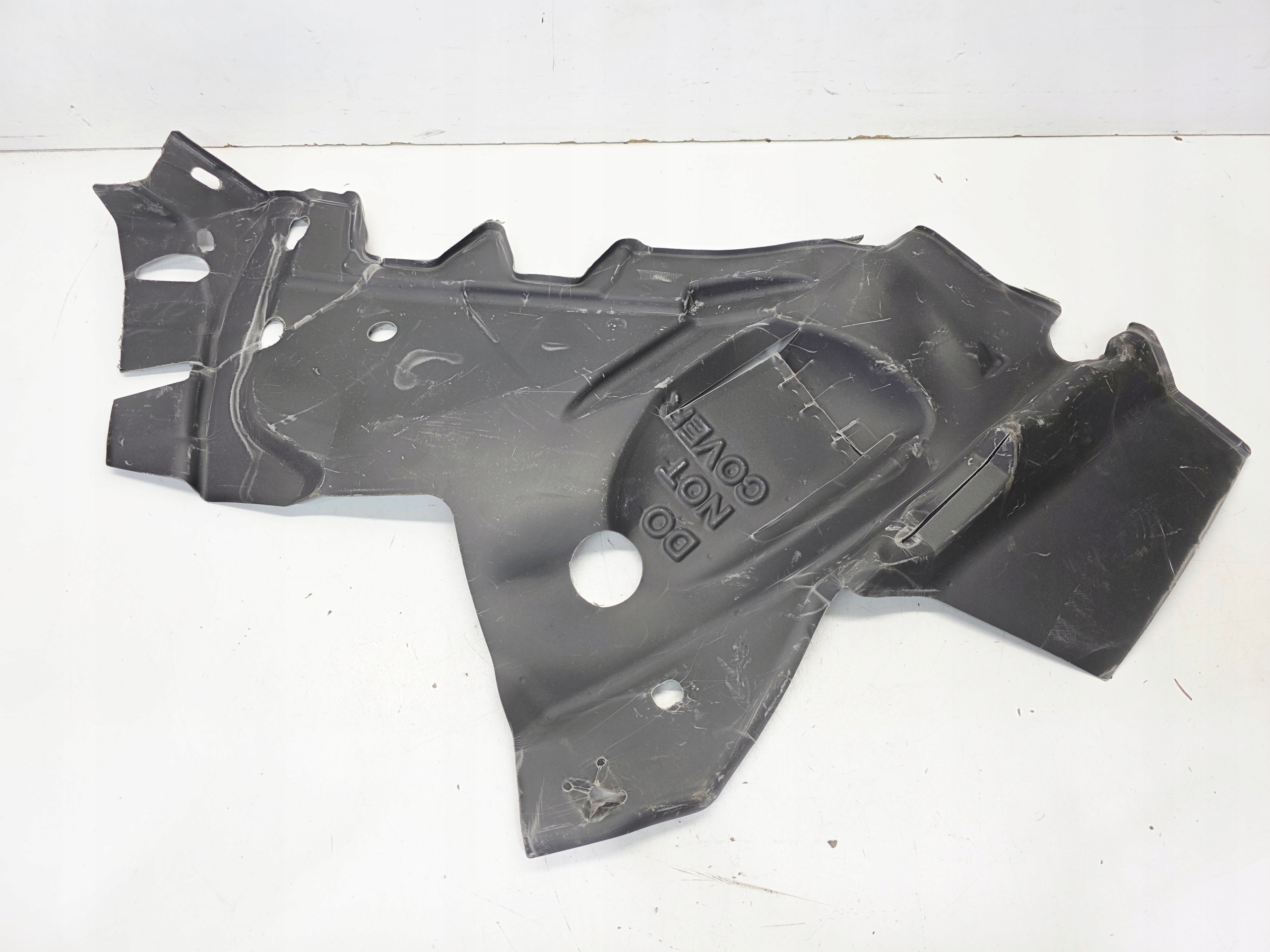 hangszigetelő NADKOLA bal far AUDI Q5 FY 80A863813C