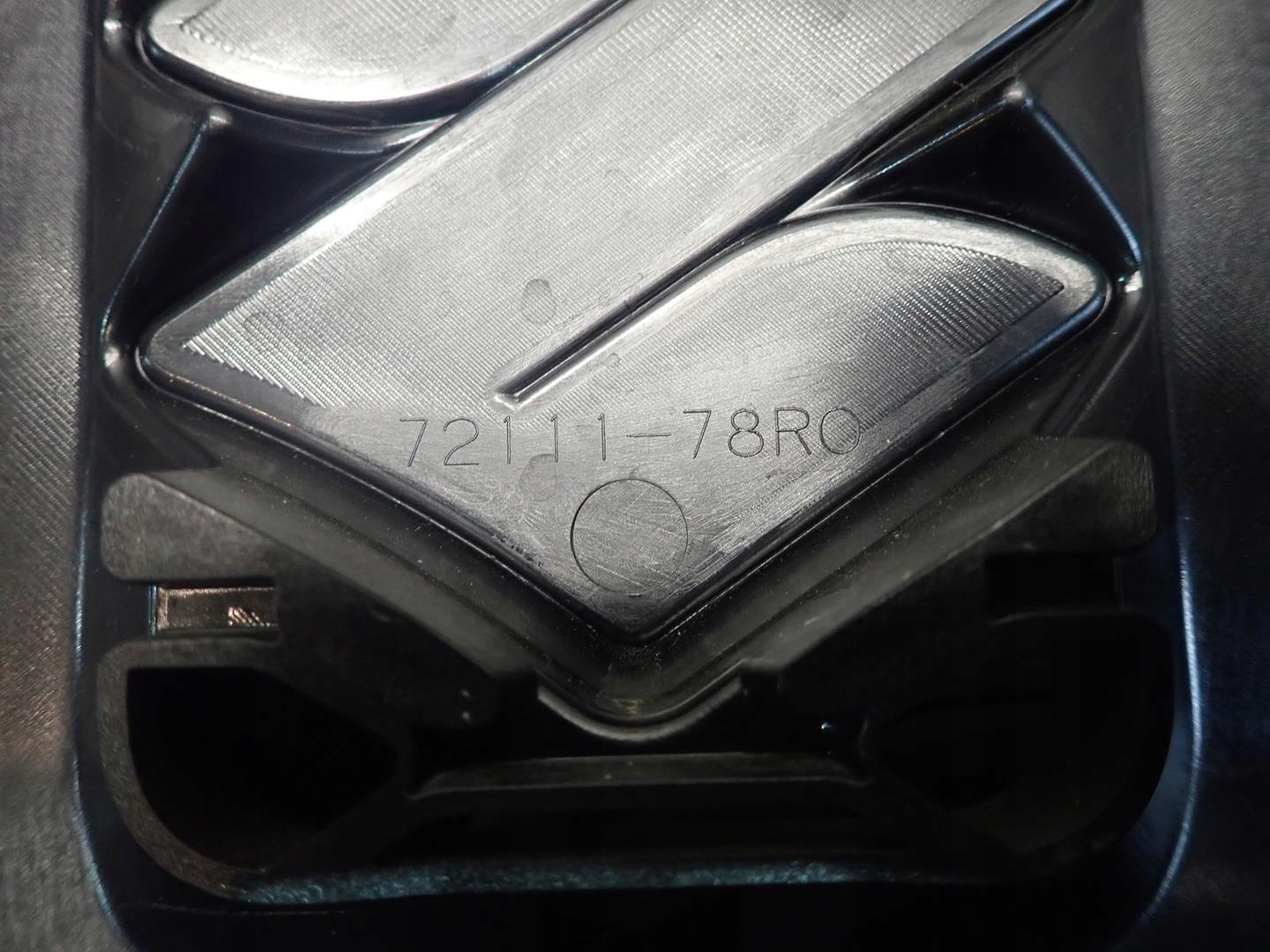 grill SUZUKI JIMNY 18- 72111-78RO