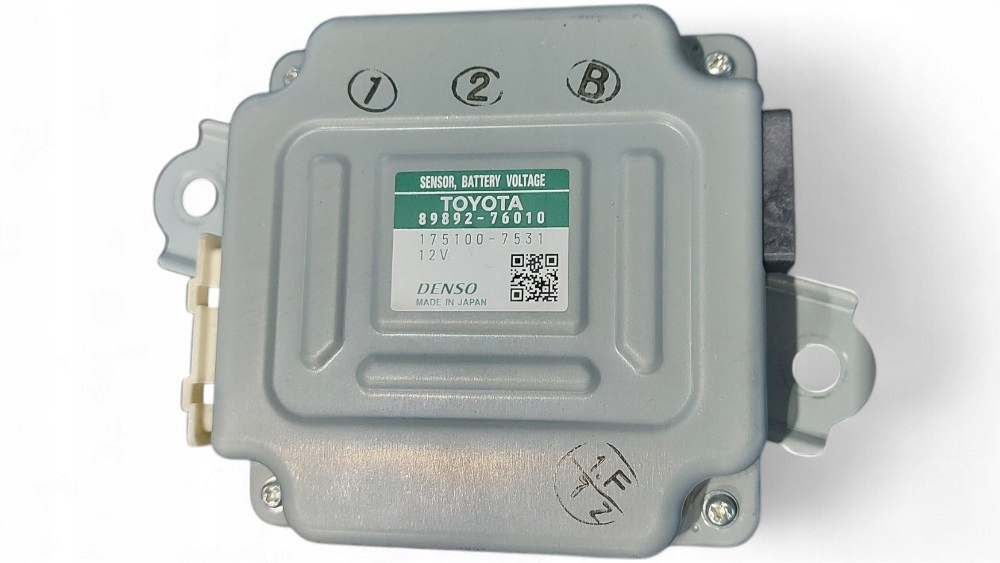 TOYOTA COROLLA E21 2,0 HYBRYDA 19-23 STEROWNIK NAPIĘCIA BATERII 89892-76010
