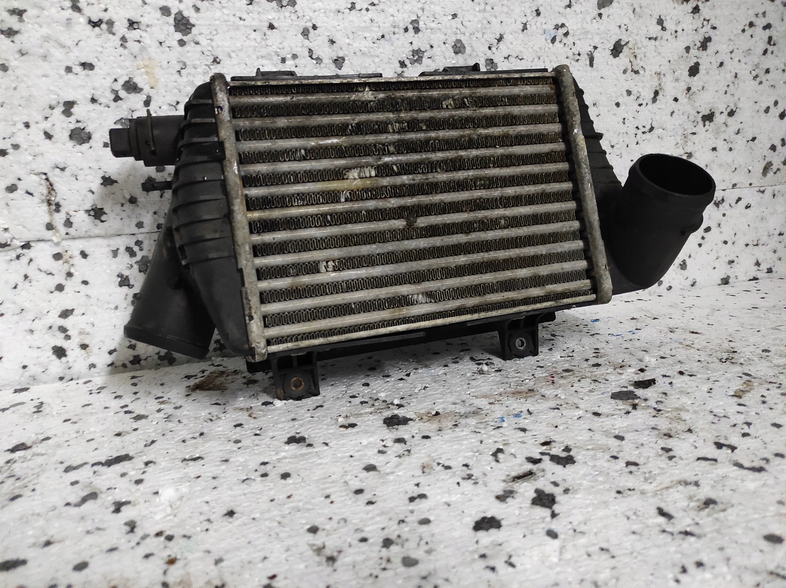 radiator intercooler VW TRANSPORTER T4 701145805A