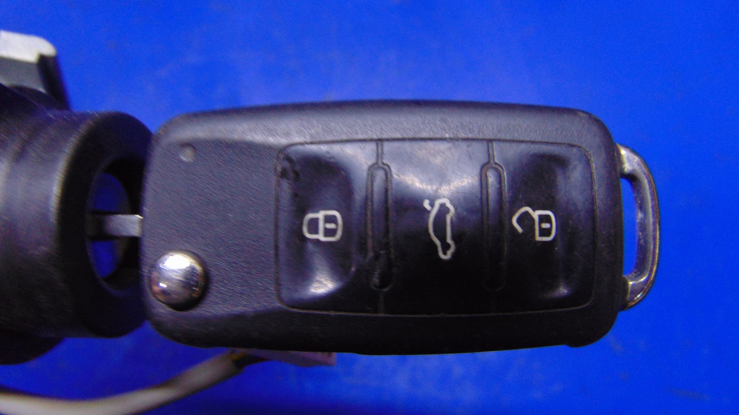 ignition key VW TIGUAN and 5N PASSAT B7 GOLF VI 08-12 year