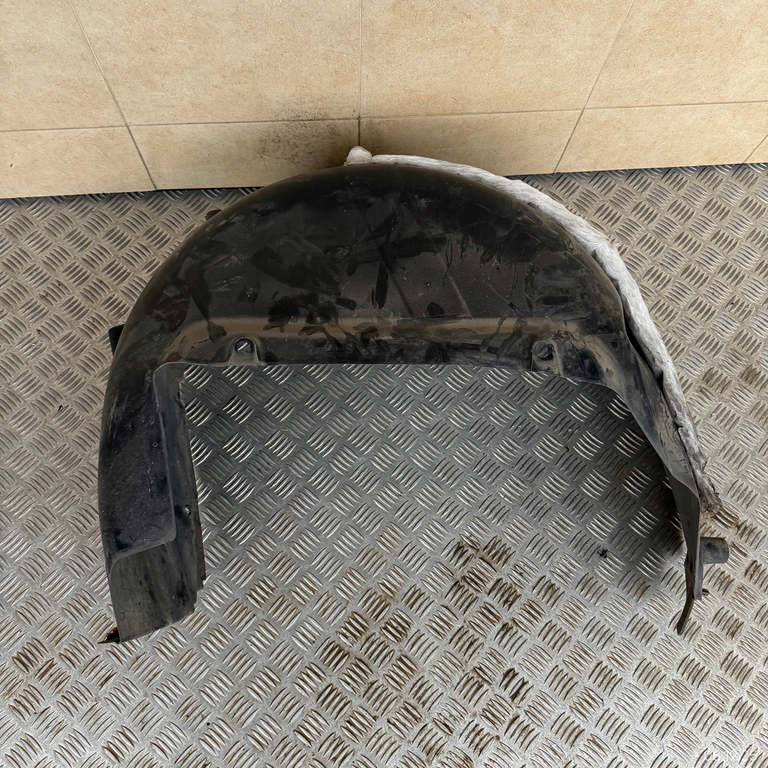 mudguard rear. left CITROEN DS7 CROSSBACK 9820091880