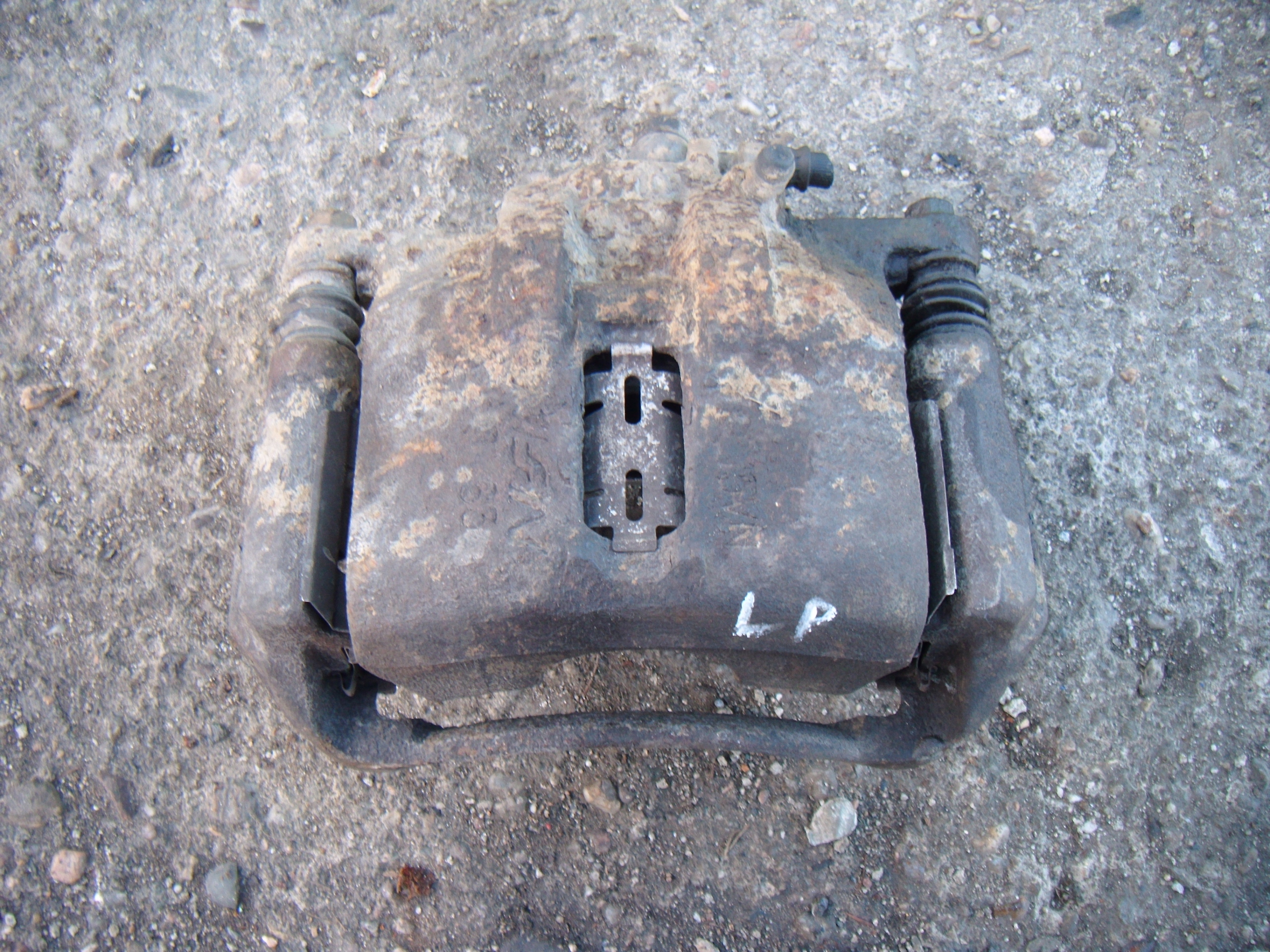 HONDA HRV HR-V 1.6 99-06 ZACISK HAMULCOWY LEWY PRZÓD