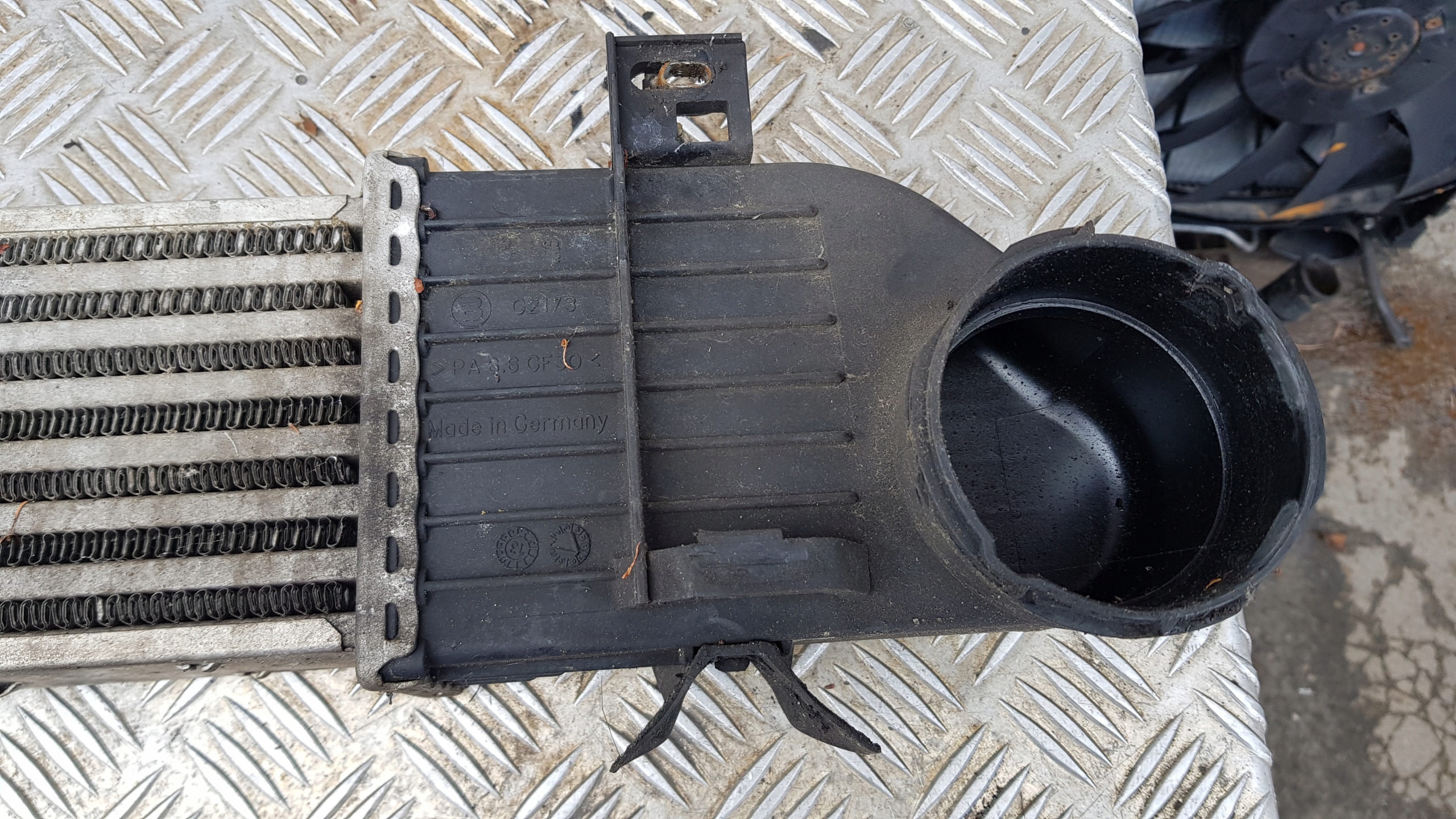 MERCEDES W220 INTERCOOLER Kühler luft 3.2 CDI A2205280080