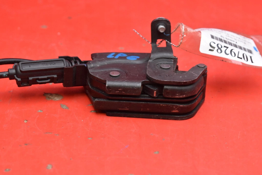 lock door left front front lower EU AV1A-R218D05-AC FORD B-MAX 12-18