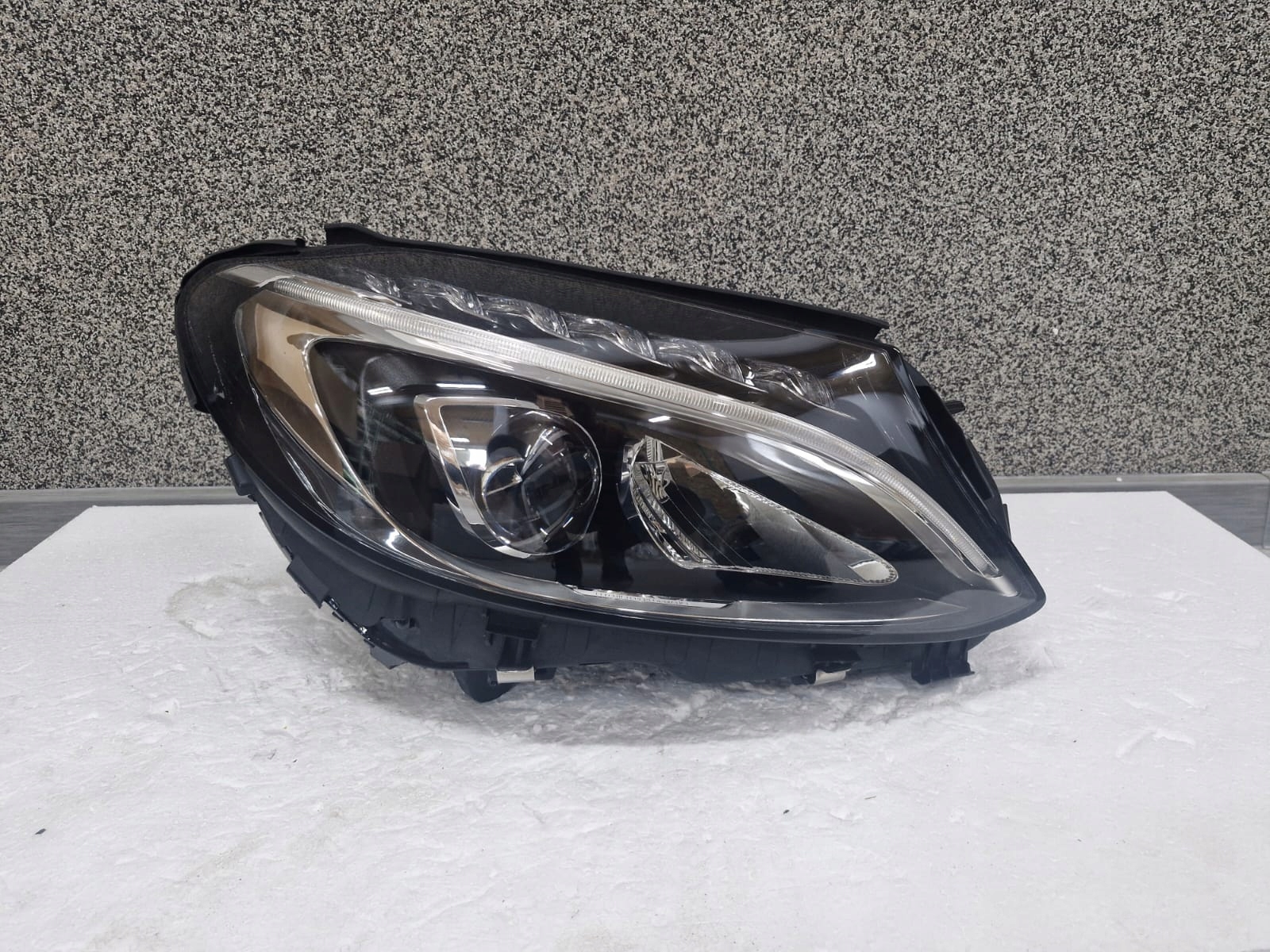 Leuchte Mercedes C Klasa W205 Full LED Perfomace