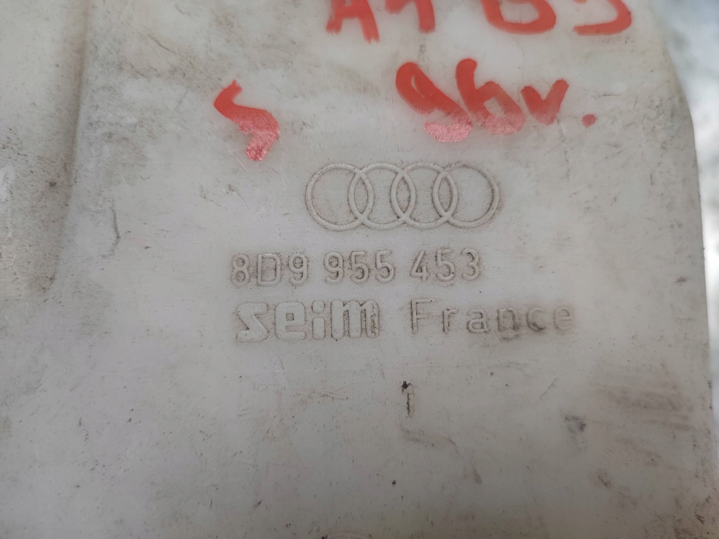 washer fluid tank AUDI A4 B5 8D9955453