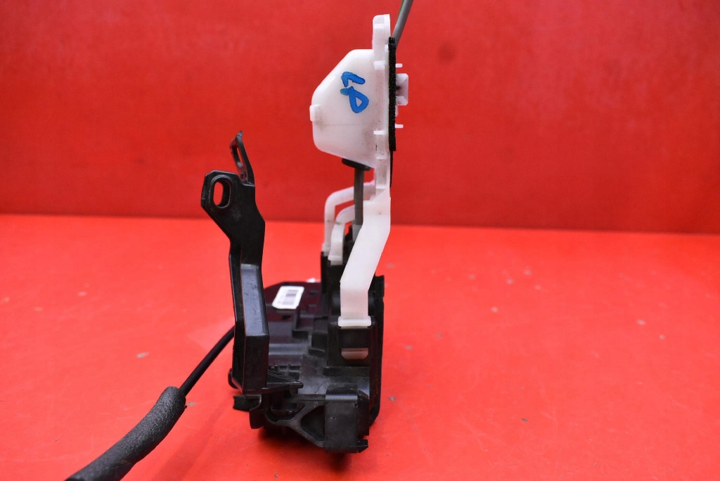 lock door left front front EU 81310-2M000 HYUNDAI GENESIS and COUPE 08-12