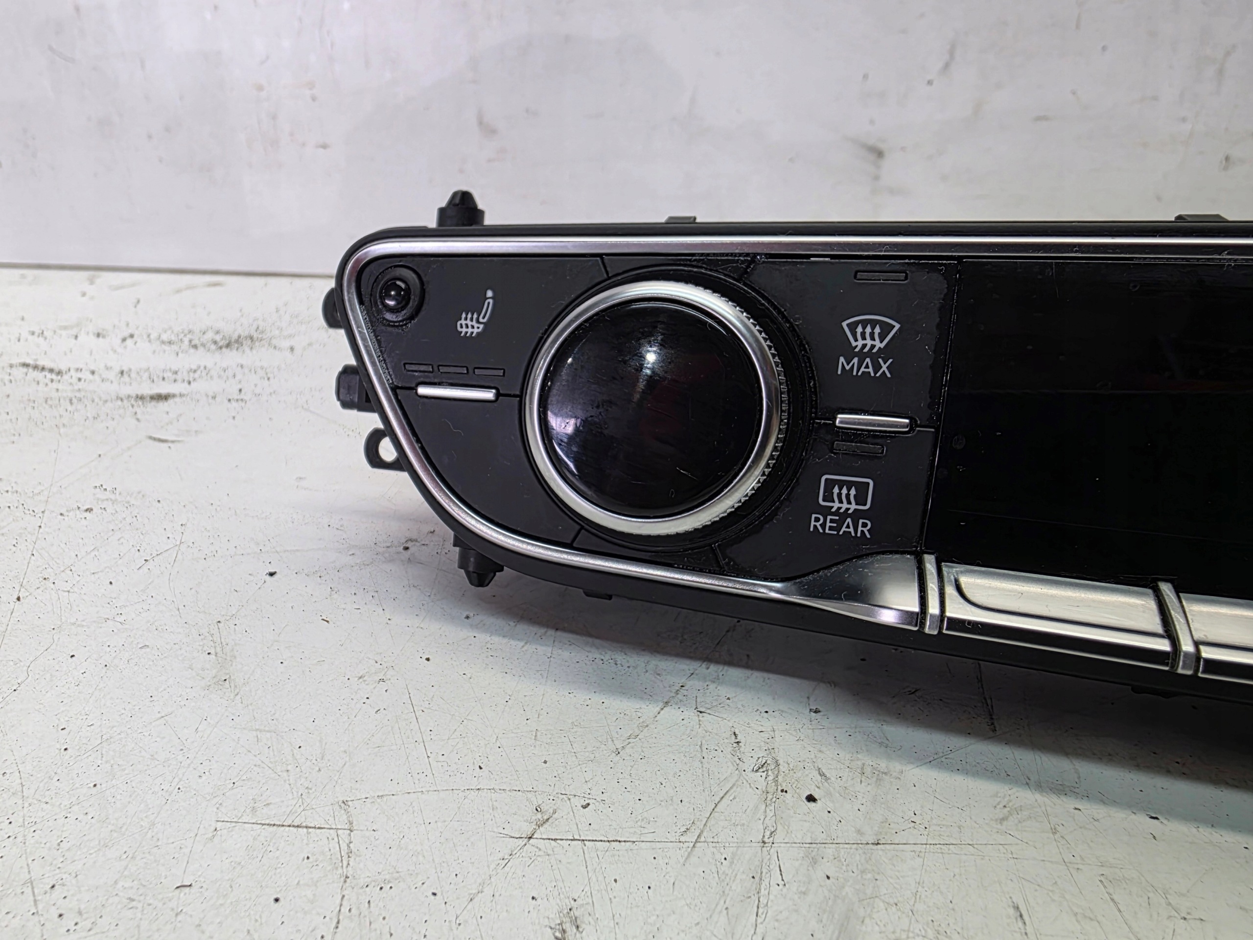 PANEL KLMATYZACJI de chauffage AUDI A4 B9 A5 8W 8W0820043AP