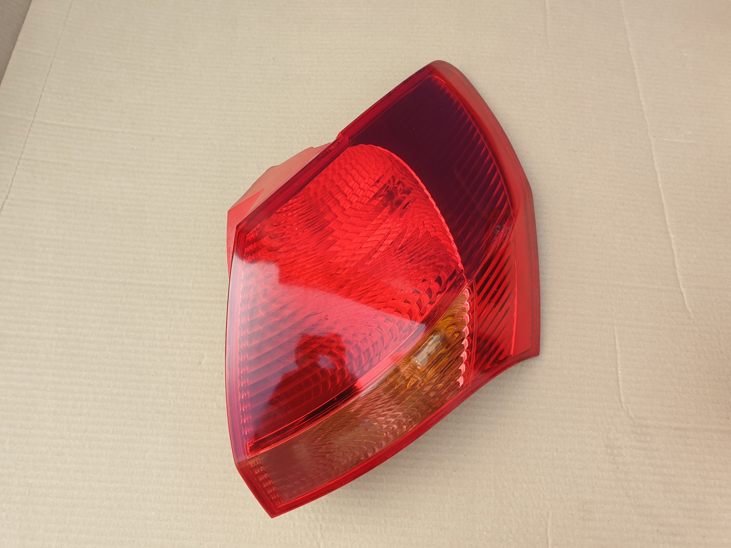 light rear right trunk door KIA VENGA 2009- 92402-1P000