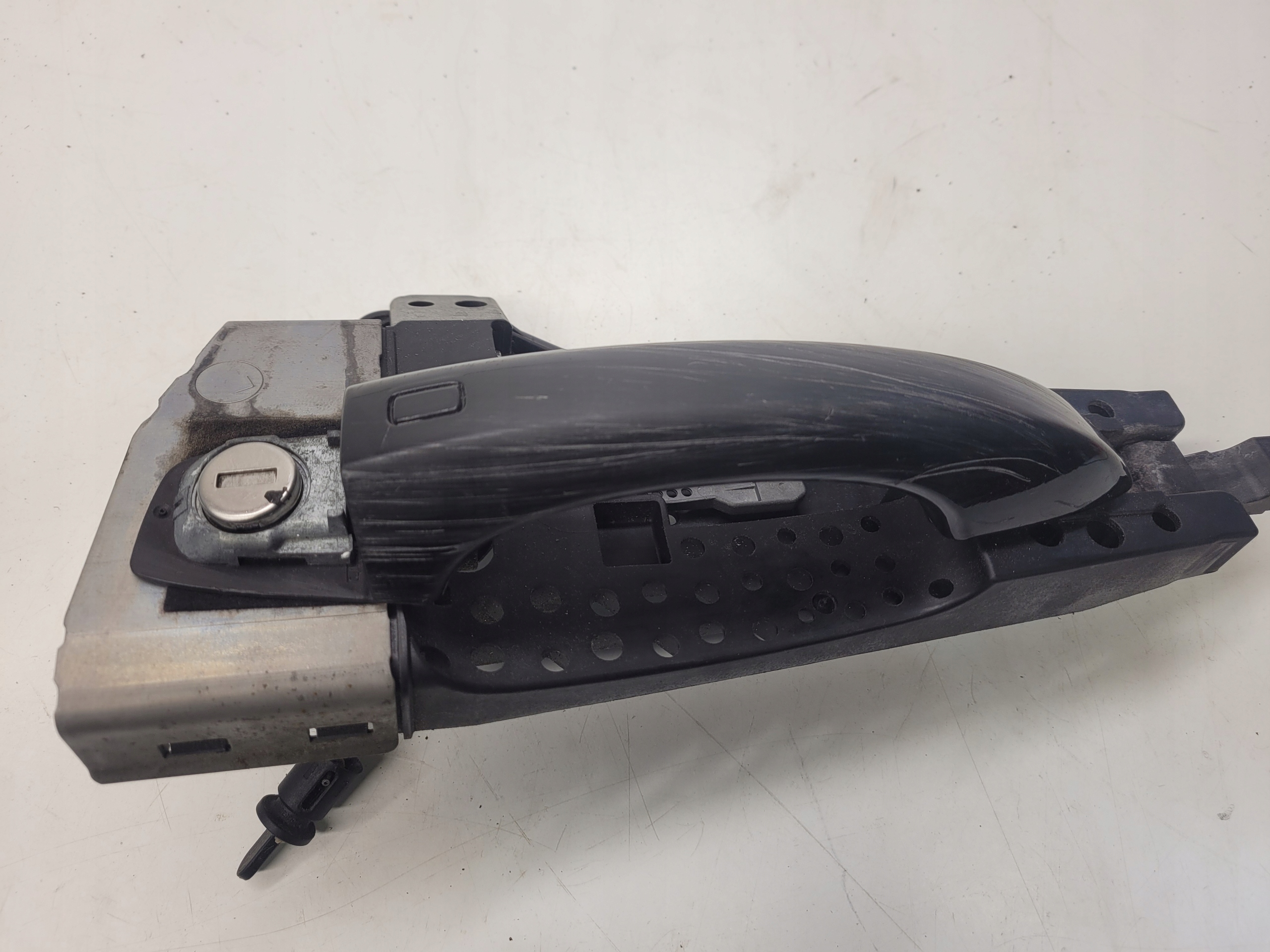 handle left front AUDI A6 C7 A7 4H1837885 LY9B