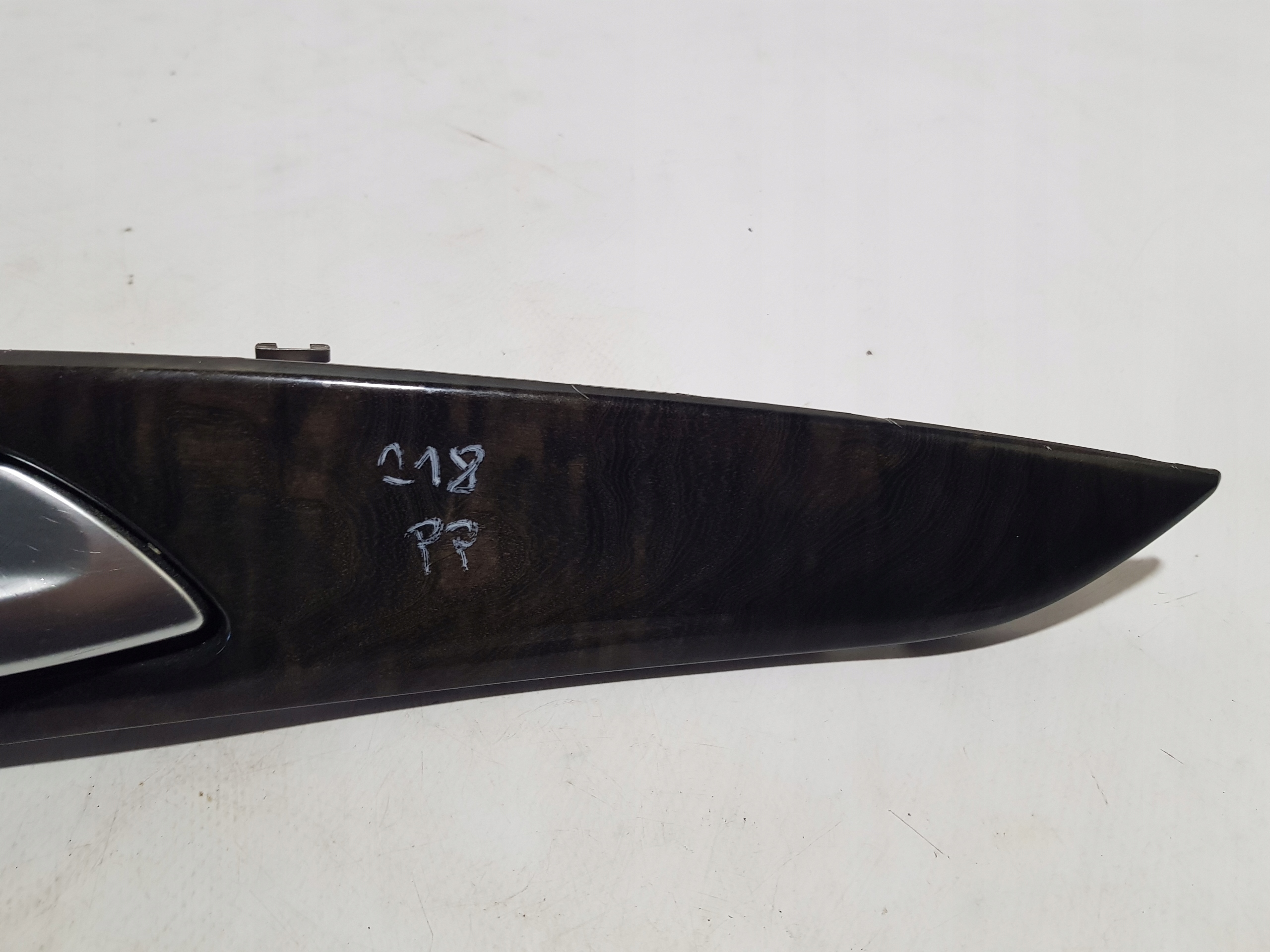 MERCEDES CLS W218 handle right front DEKOR moulding door 2187600261
