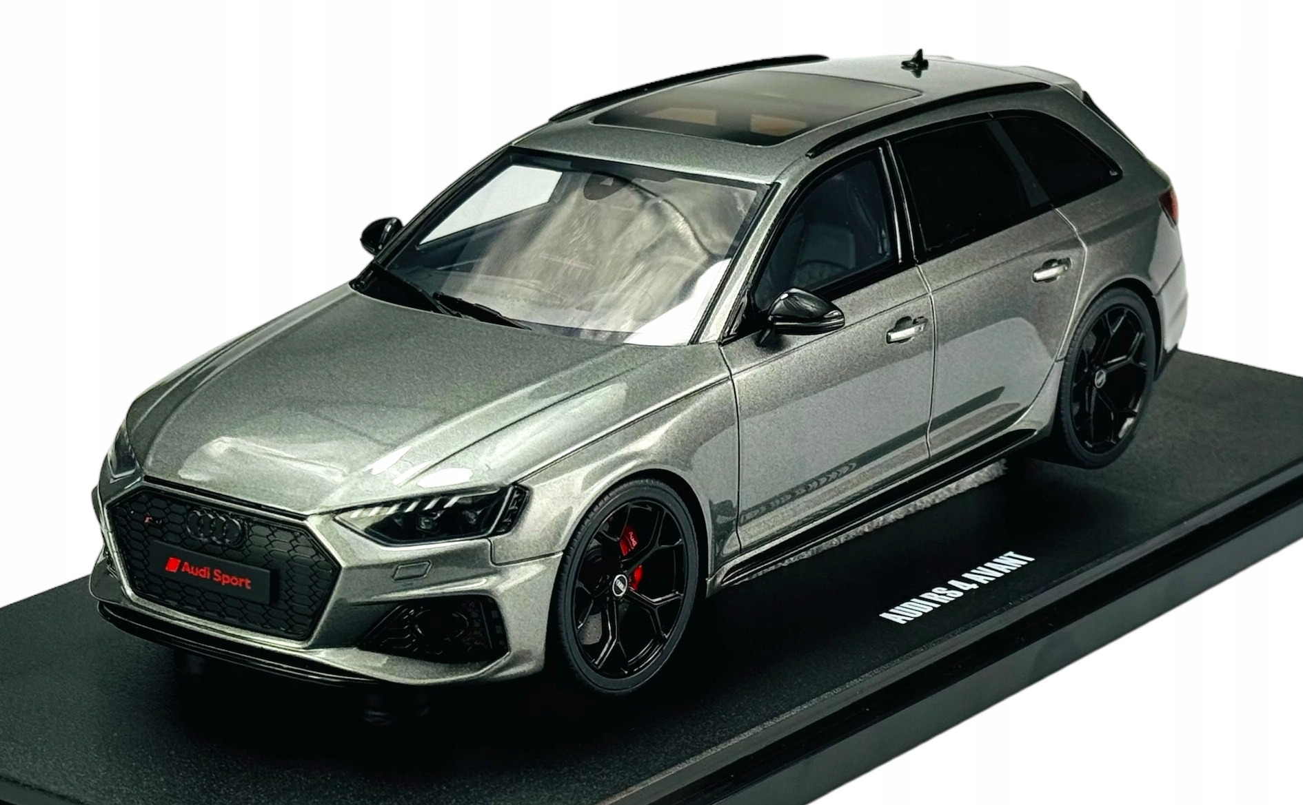 Gt Spirit Audi RS4 Avant Competition Grafit 1:18 Nový Kov Model GT456