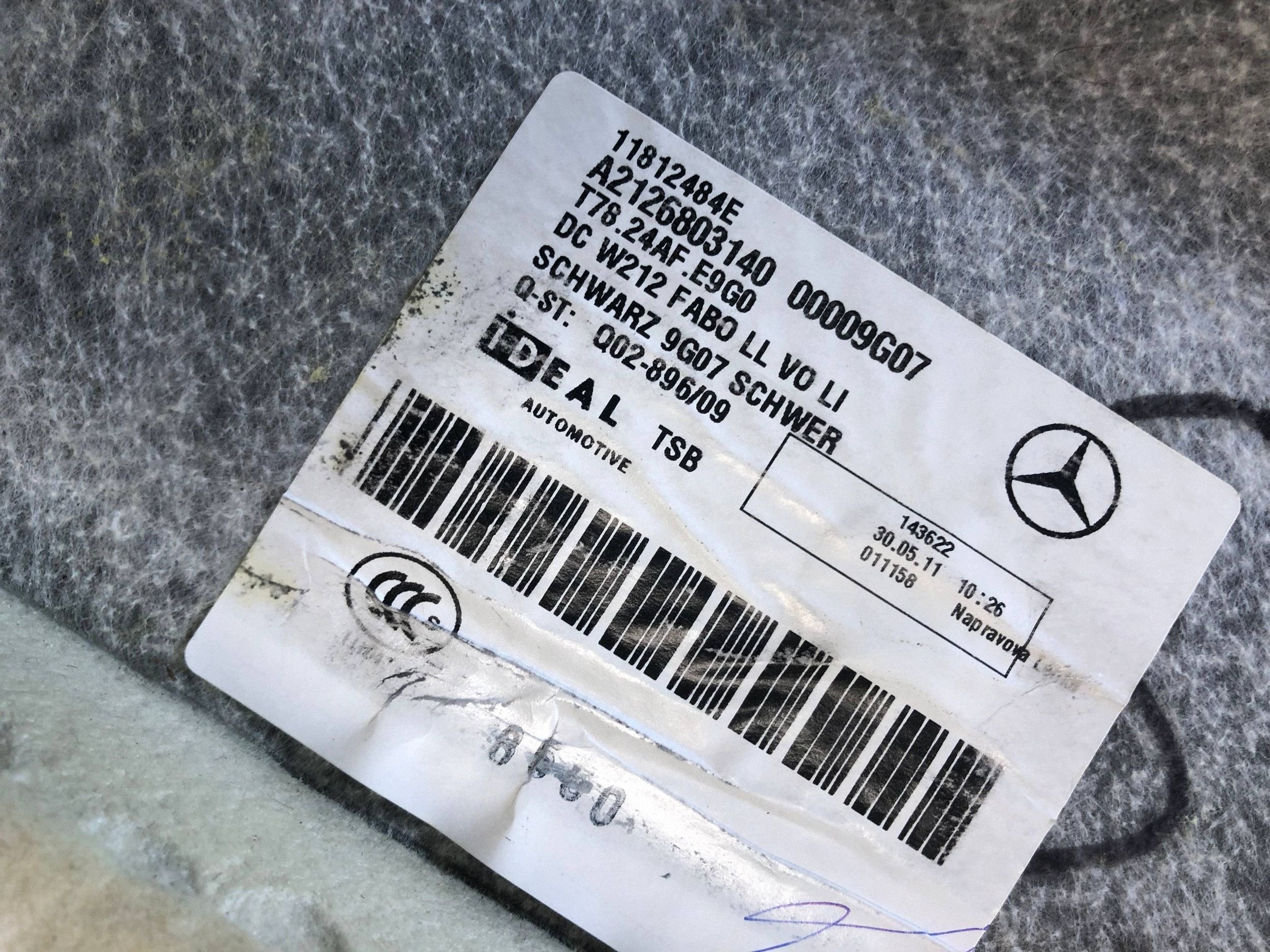 floor mats left front MERCEDES W212 A2126803140