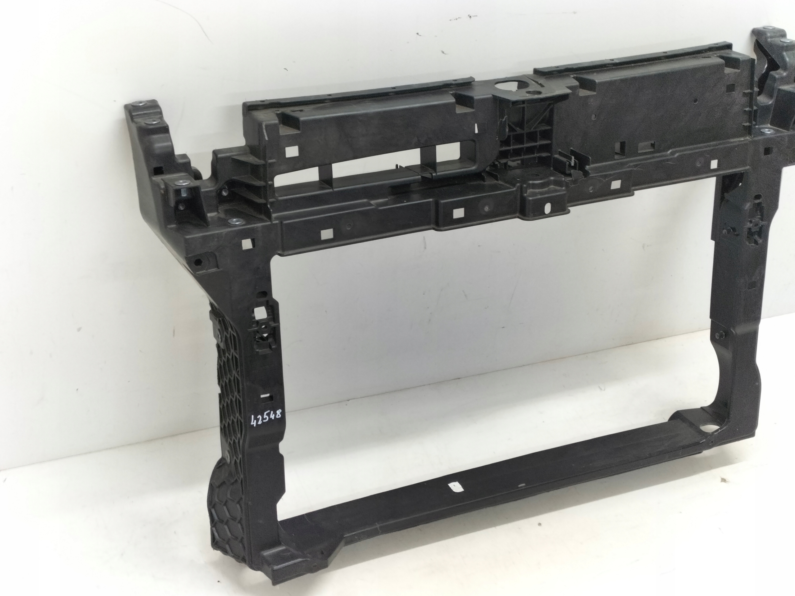 support panel for radiators pillar iron VW TIGUAN III 24- SKODA KODIAQ II 23