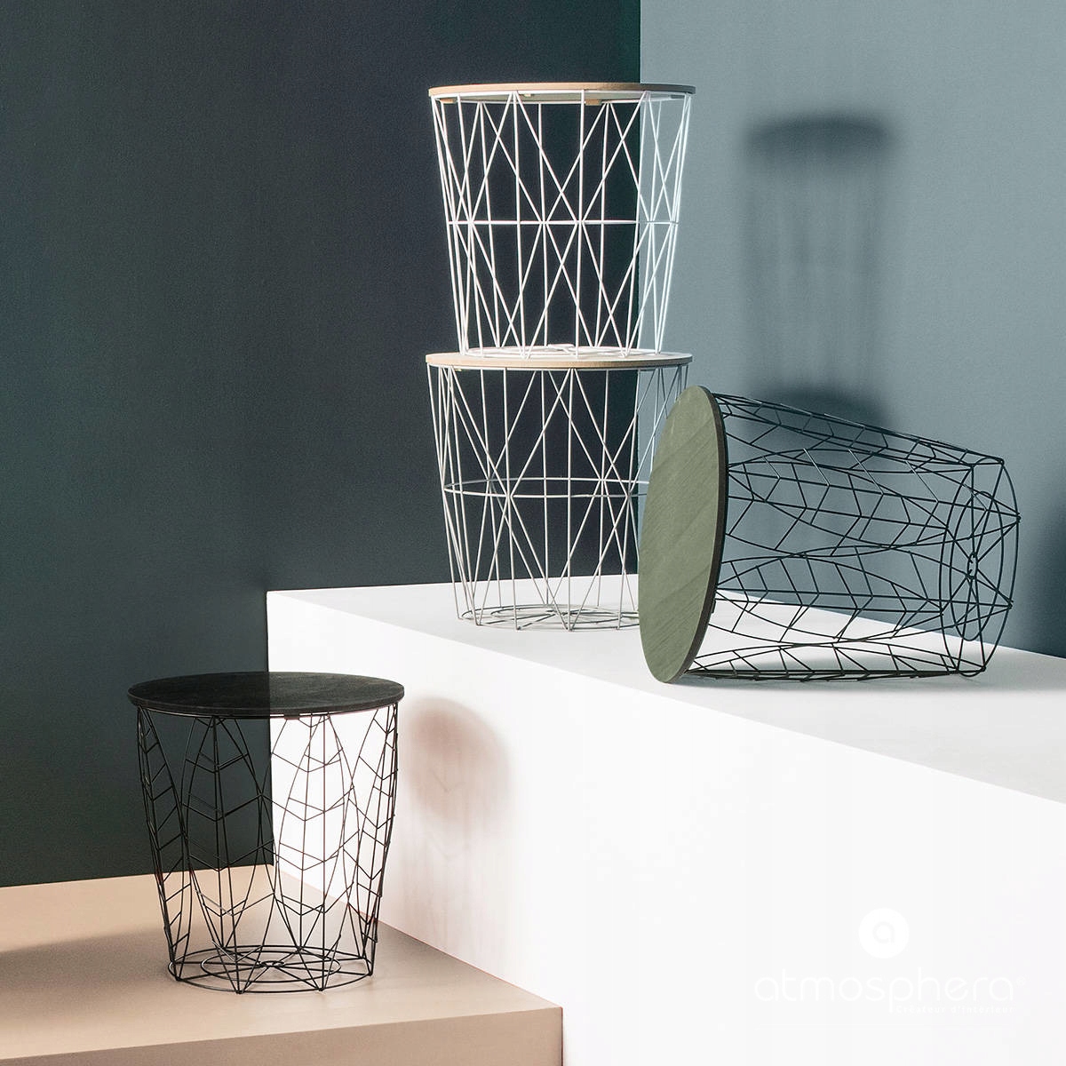 STOLIK KAWOWY DRUCIANY KUMI 40x41 cm CZARNY LIŚCIE Marka Atmosphera