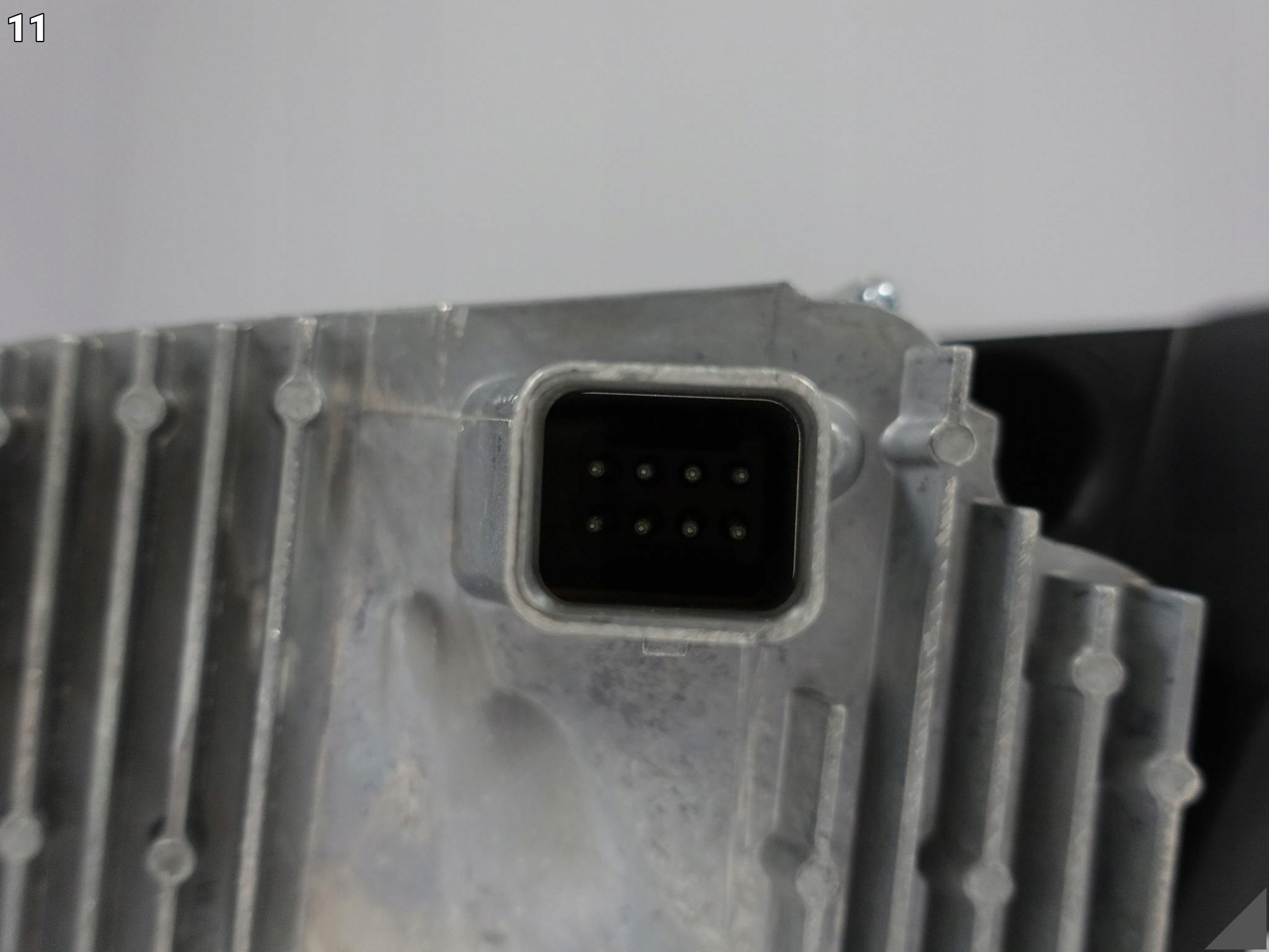 ASTON MARTIN VANTAGE II (2 GENERACJA) 18-24 light FULL LED right front UK