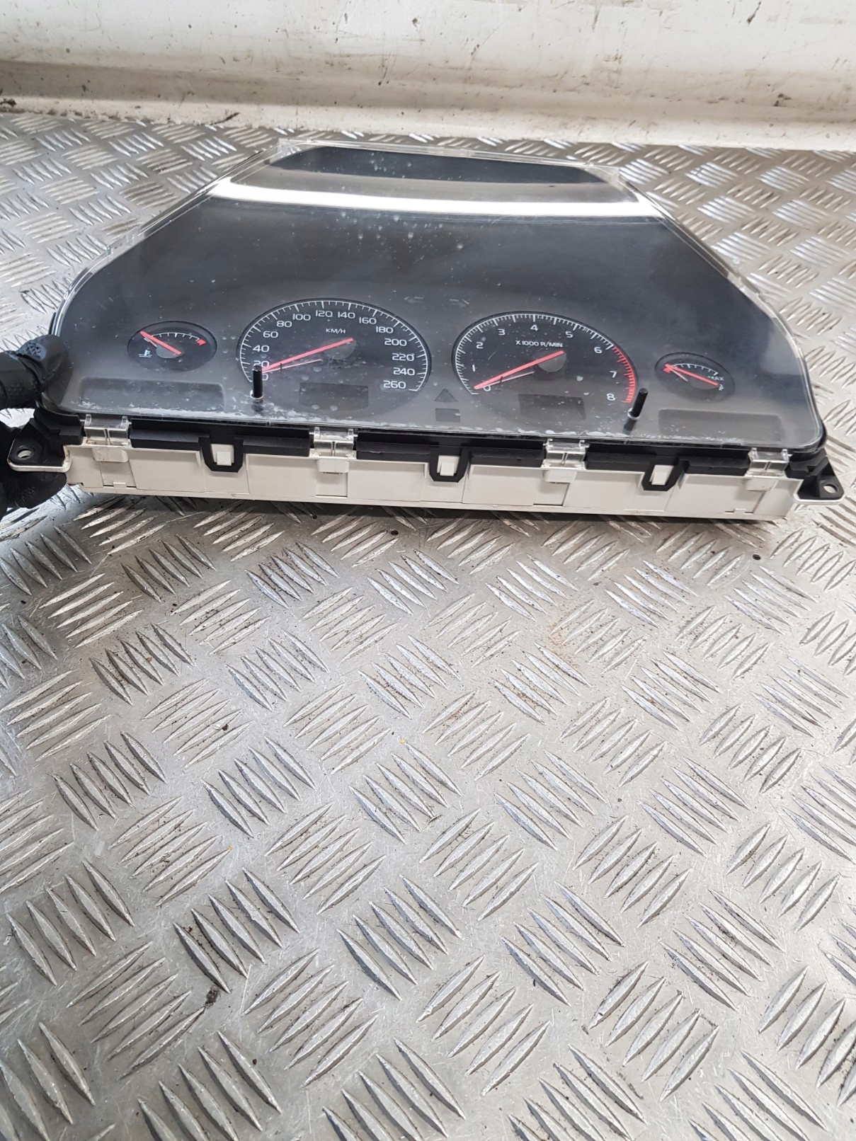 kilometar sat 9499668 VOLVO S60 i 2.4B 01R