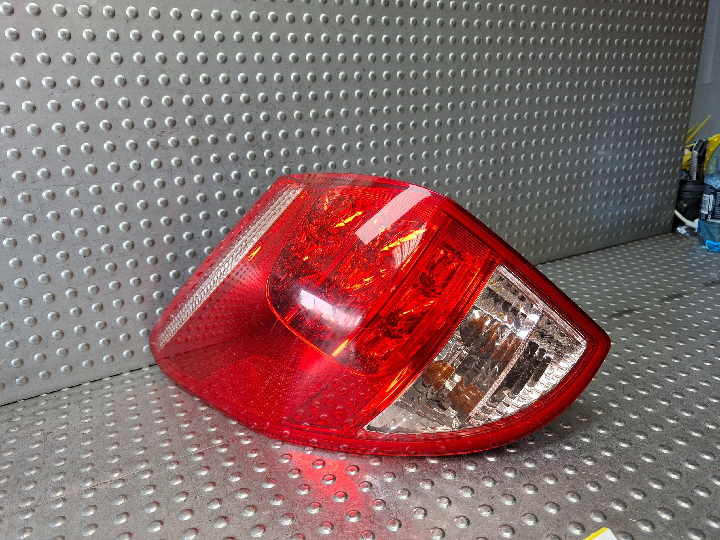 light LED rear part left TOYOTA RAV 4 06-09 EU