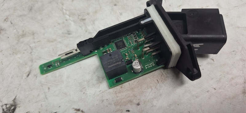 module control unit lifting windows rear right OPEL INSIGNIA A C07521102