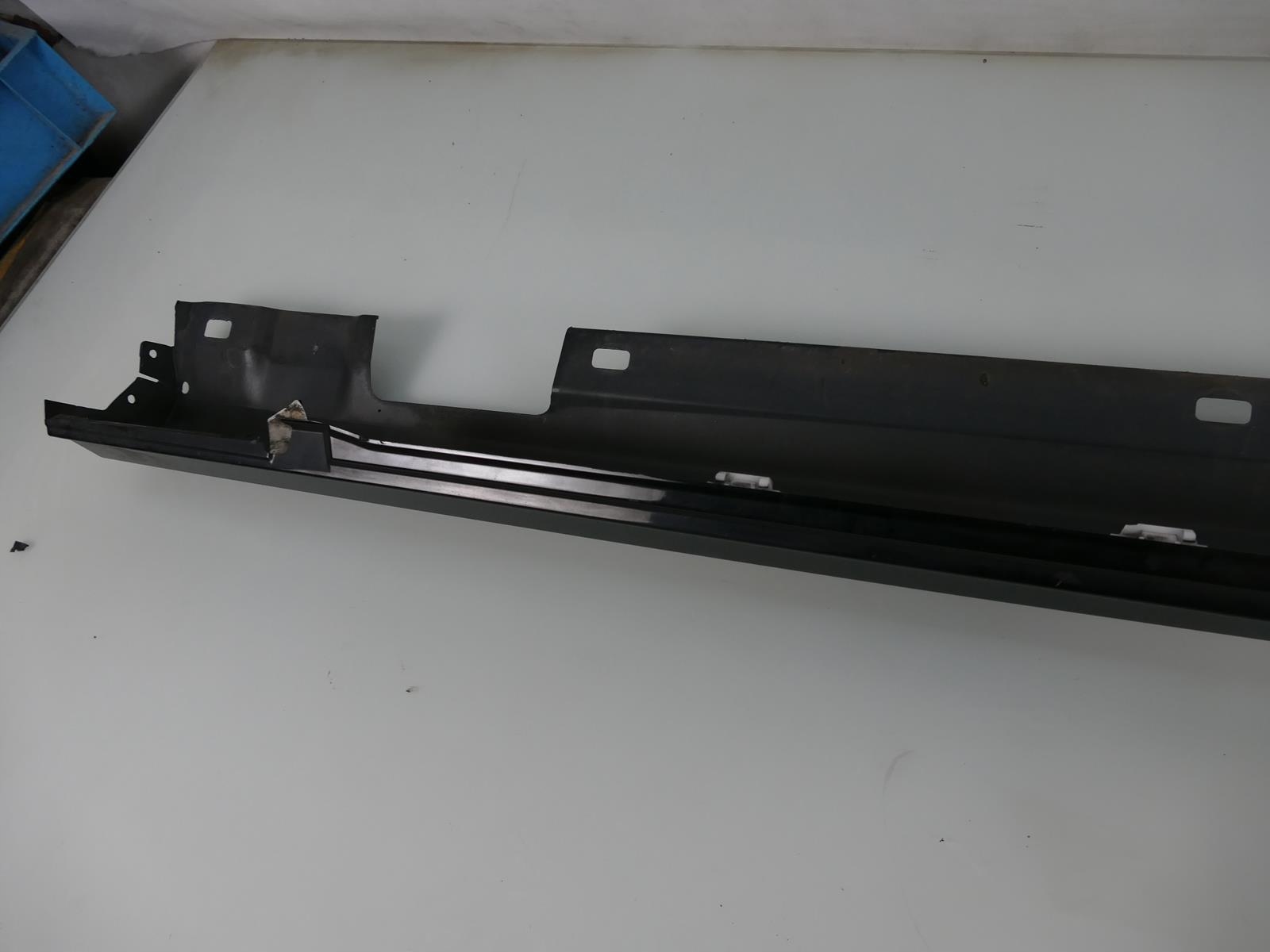 MERCEDES C204 AMG moulding threshold left cap 197 W204 COUPE A2046902540