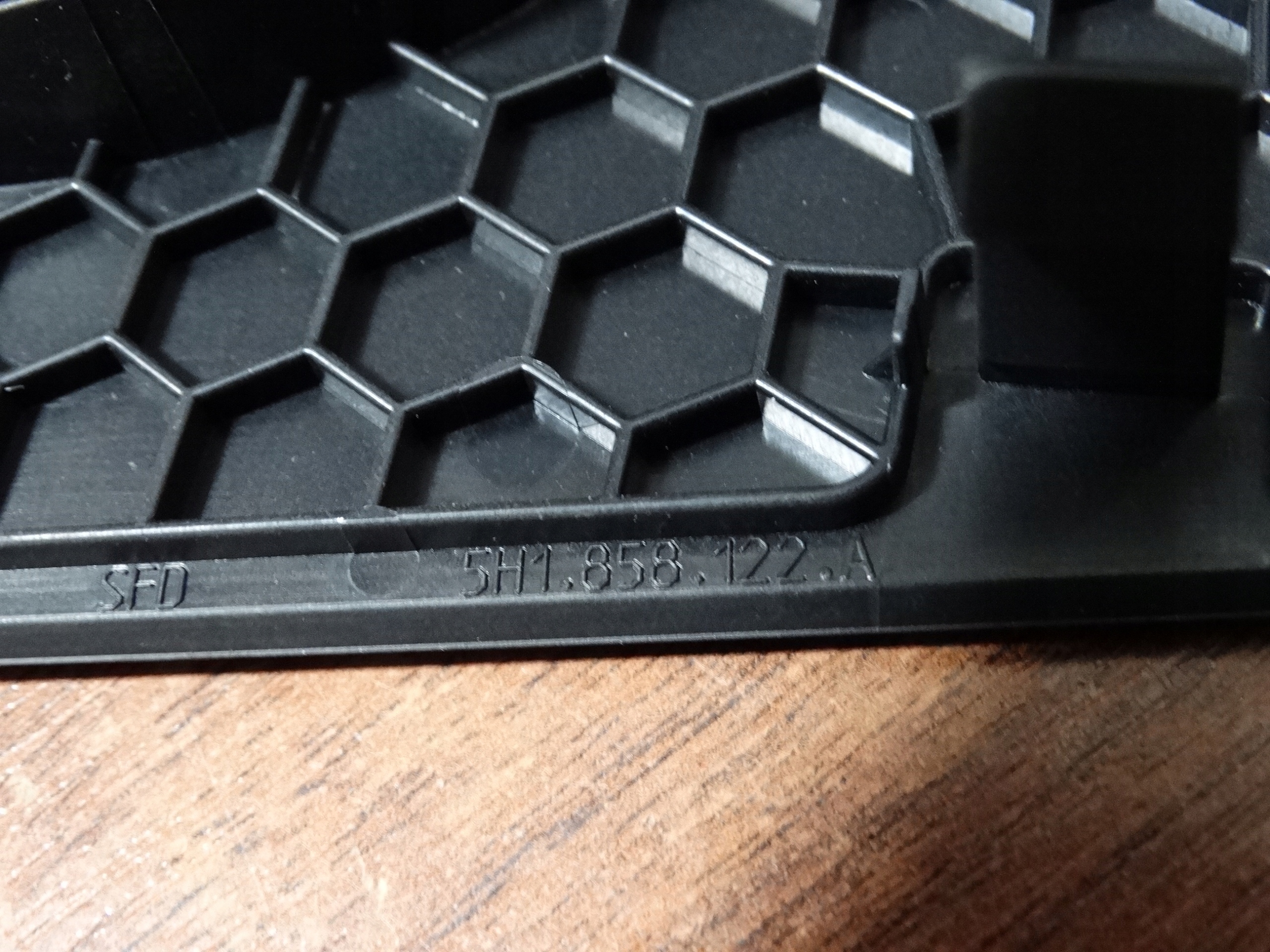 IDEALNA cover consoles VW GOLF 8 VIII 1