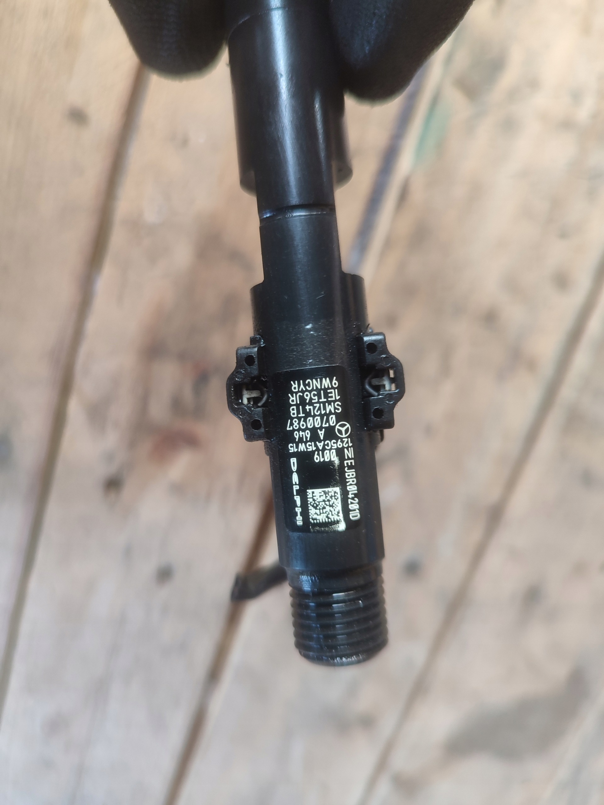 nozzle injector MERCEDES W204 CDI A6460700987