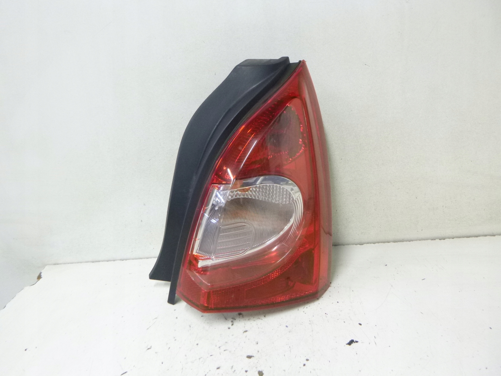 light rear Renault Twingo II Lift 2013r. HELLA