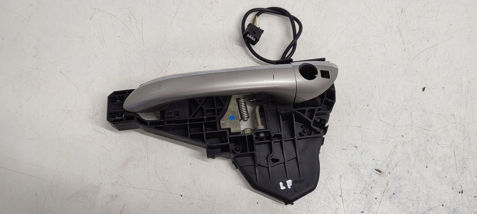 handle front front left Mercedes W164 ML C723