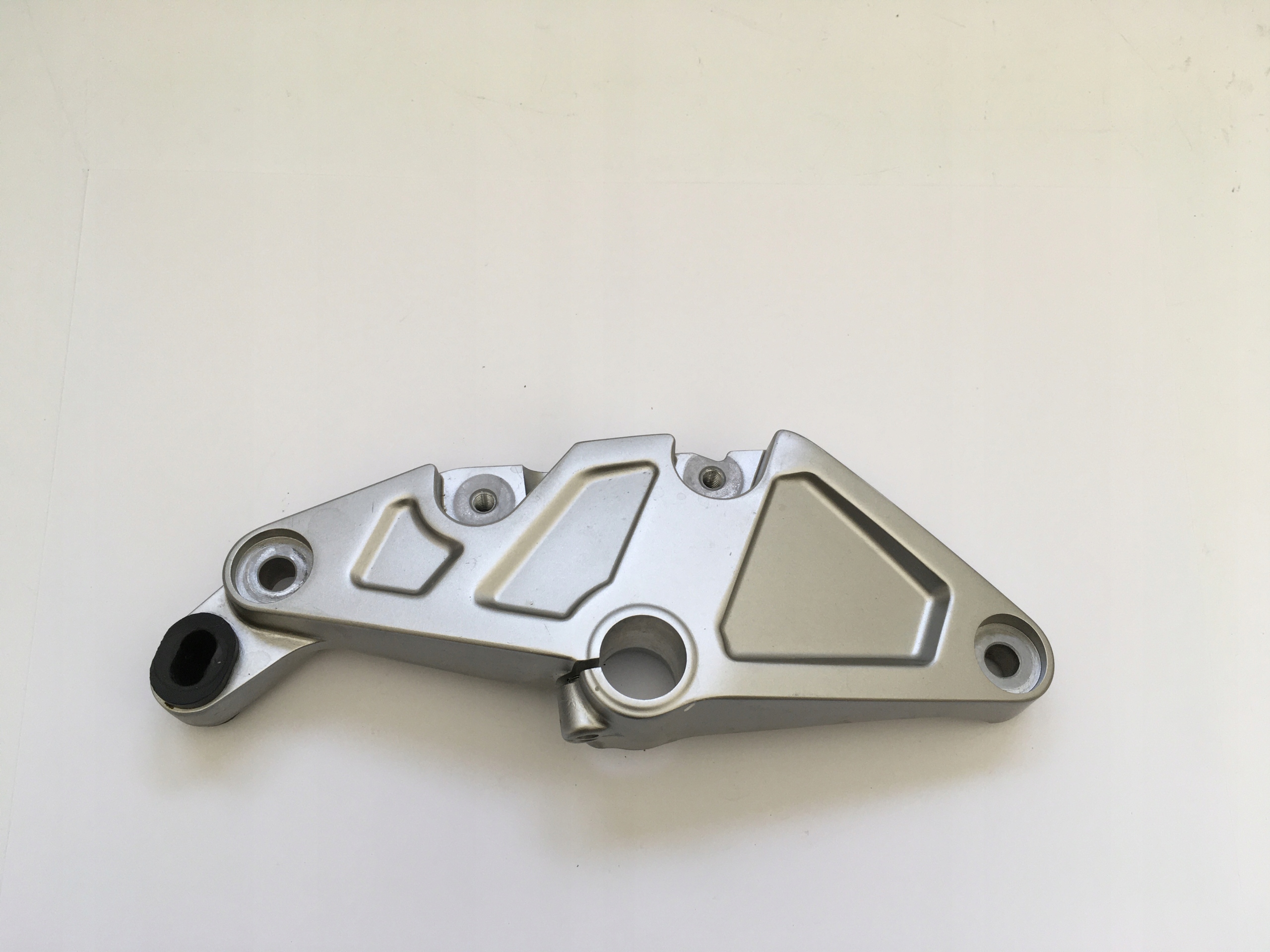 2775 - HONDA CB 1000 R SC80 кріплення сета Лапа P