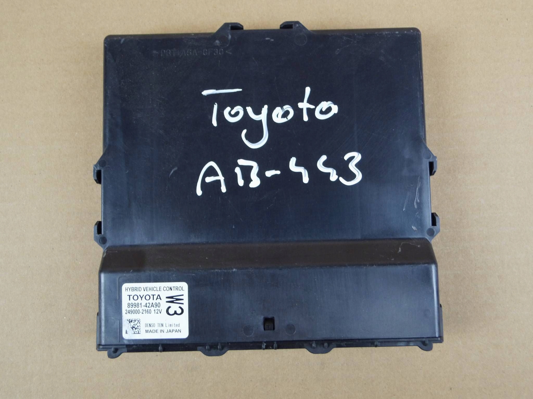 Toyota RAV4 V 2.5 HYBRID module computer control unit of the engine ECU 89981-42A90