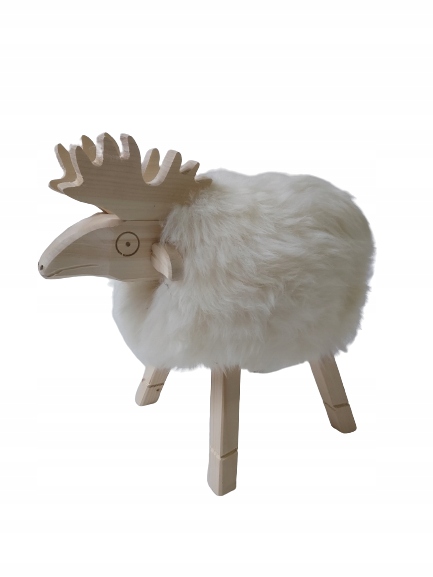 Sob potiahnutý prírodnou ovčou kožou