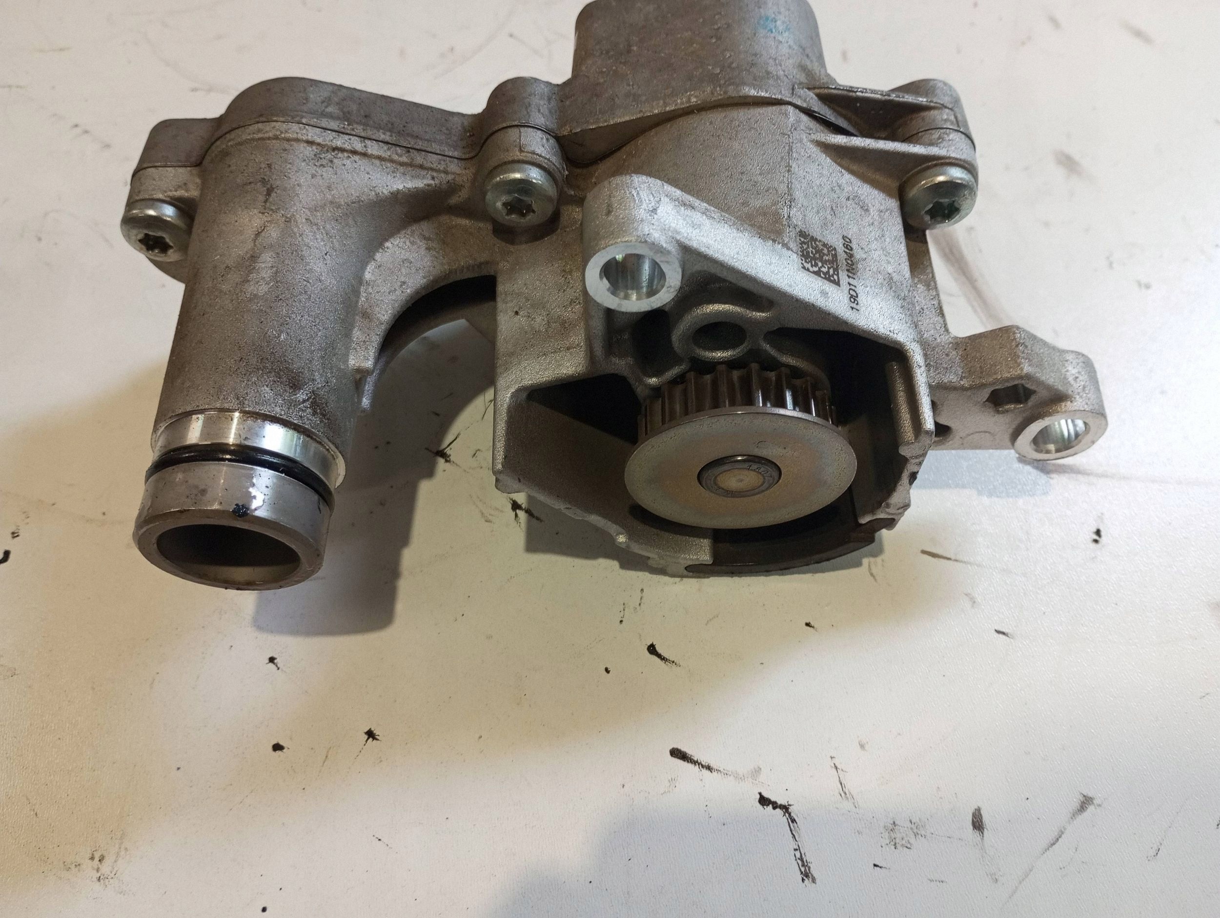 water pump FORD FOCUS MK3 1,0i H6BG8501AA