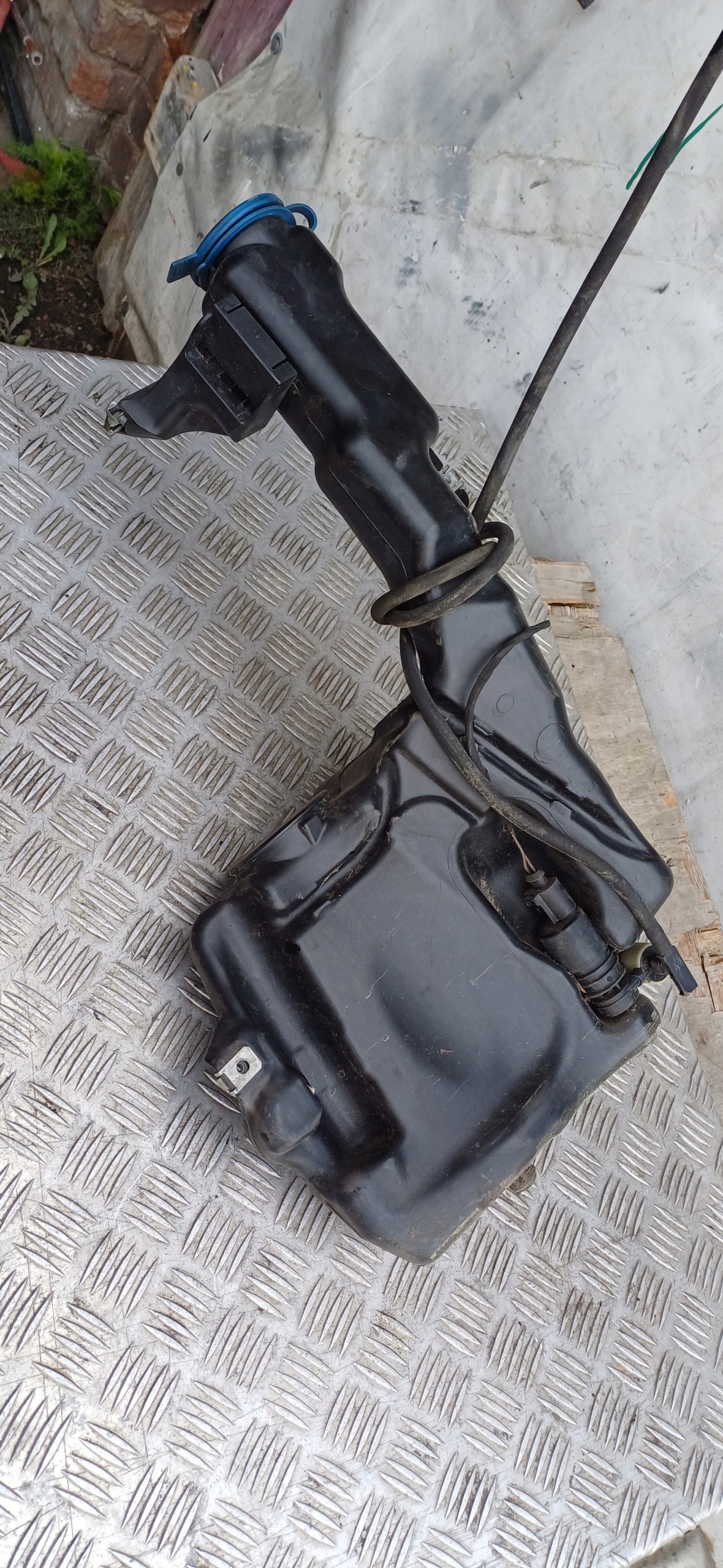 MERCEDES W204 serbatoio LIQUIDO LAVAFARI Pompa A2048601760