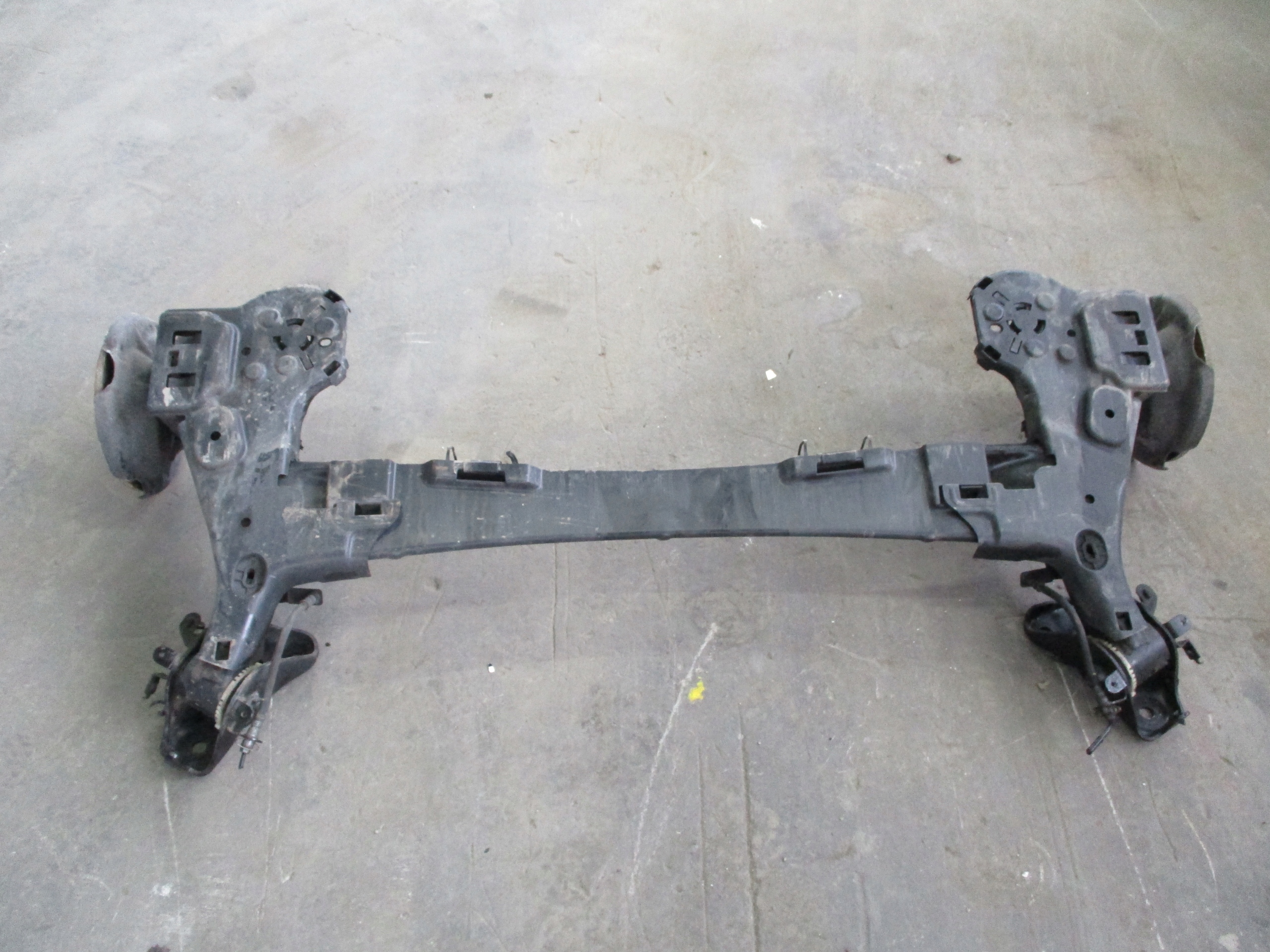 axis rear sususpension CITROEN C4 III 1,5HDI 23R