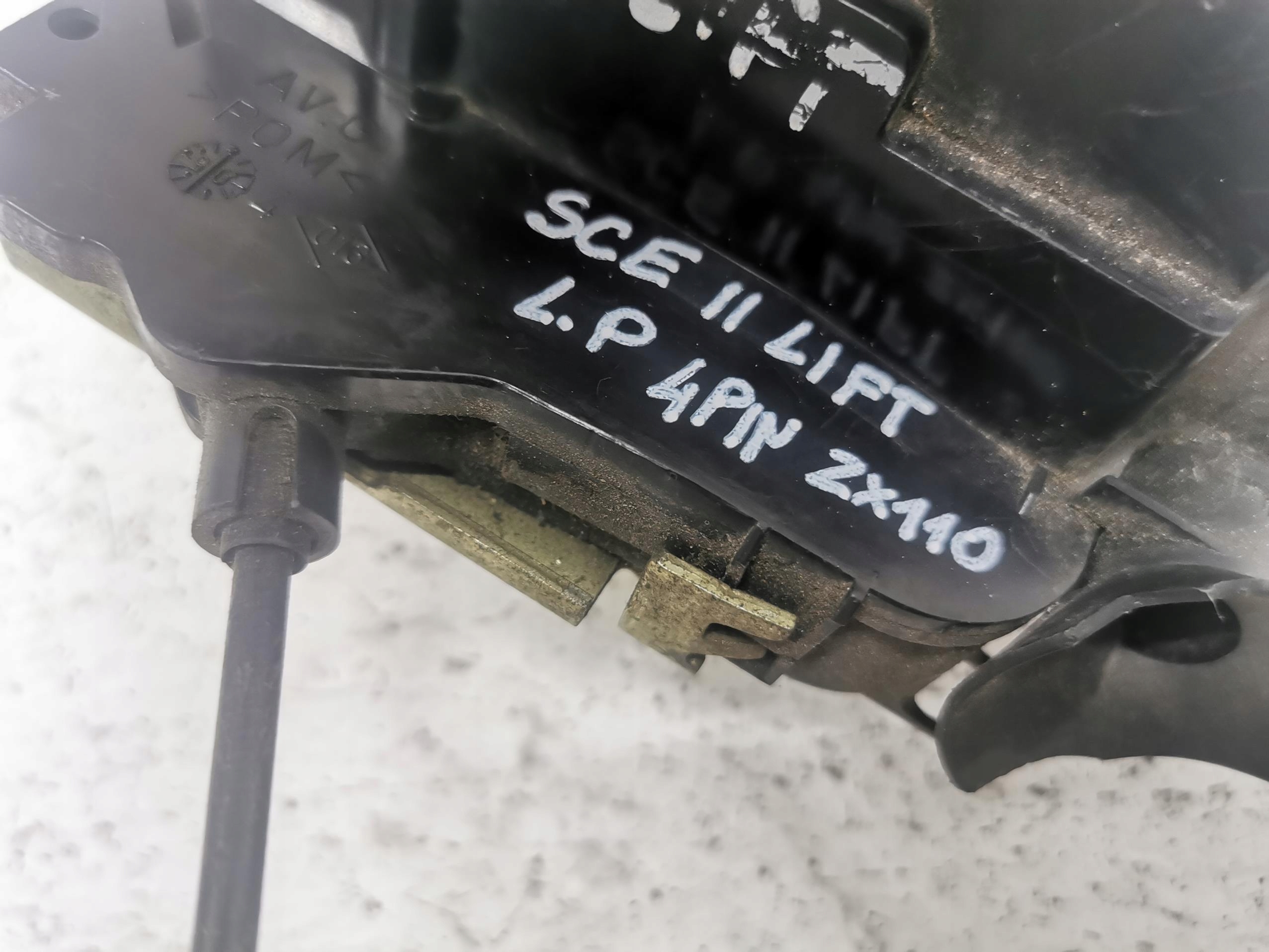 lock door left front RENAULT SCENIC II 4 PIN EU