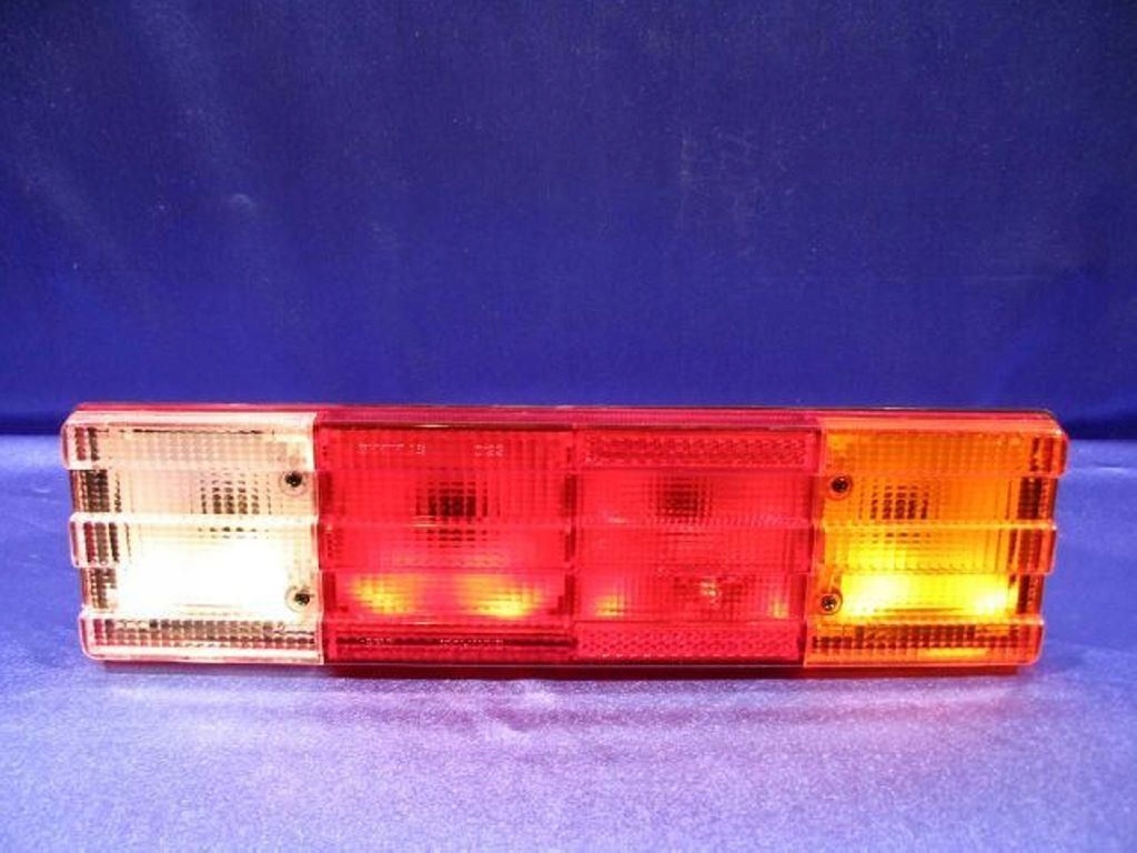 ATEGO VARIO SPRINTER KLOSZ LAMPY ZESPOLONEJ MERCEDES PRAWY 4-SEGM.0195C