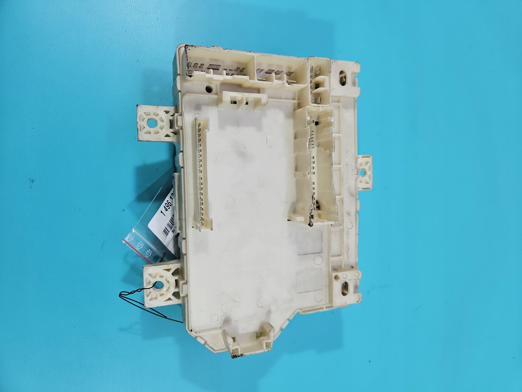 блок предохранителей SMART FORFOUR и 04-06 A4545400324