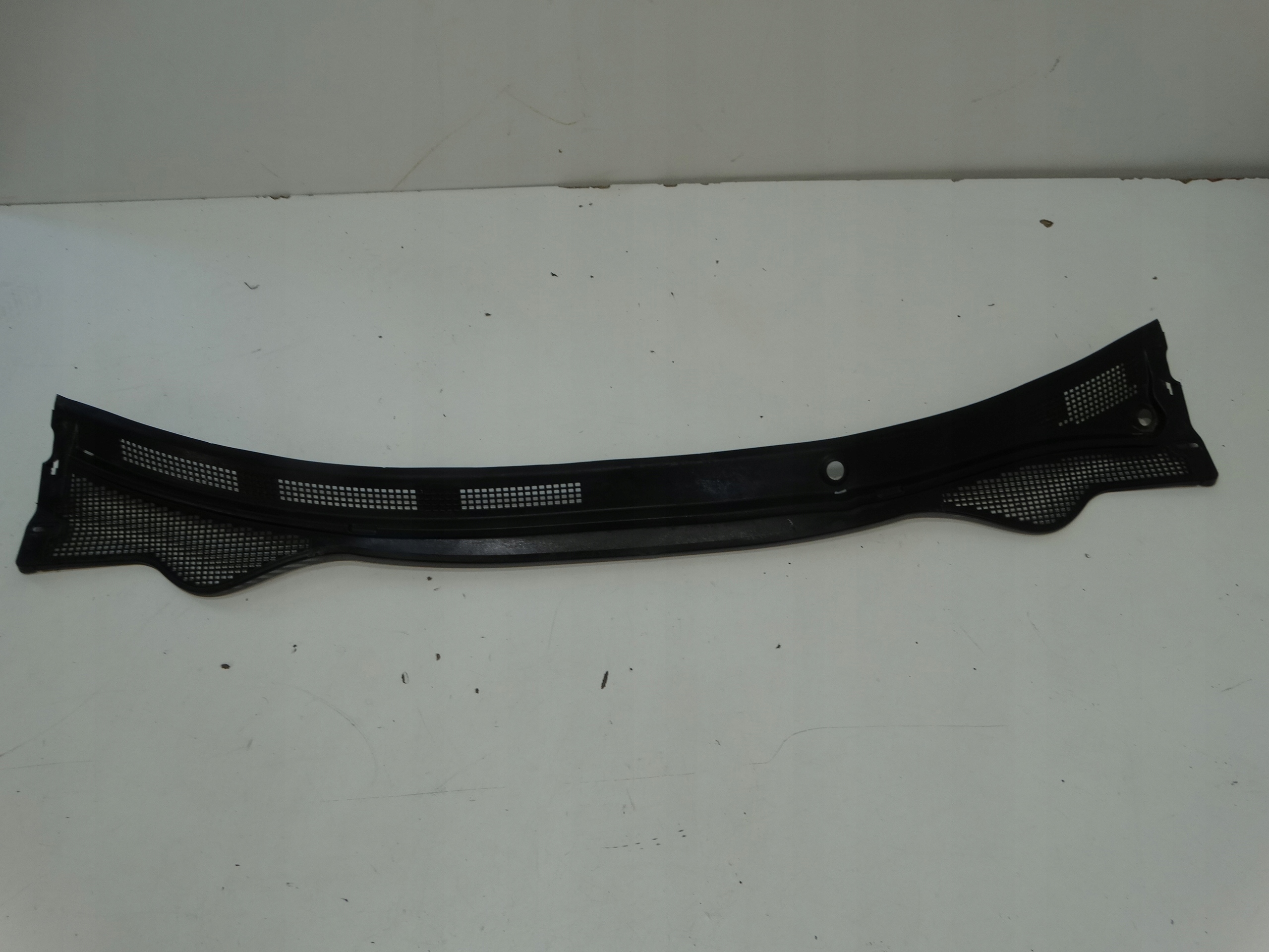 ВЕРХНЯЯ ОБЛИЦОВКА RENAULT LAGUNA III 668620001R