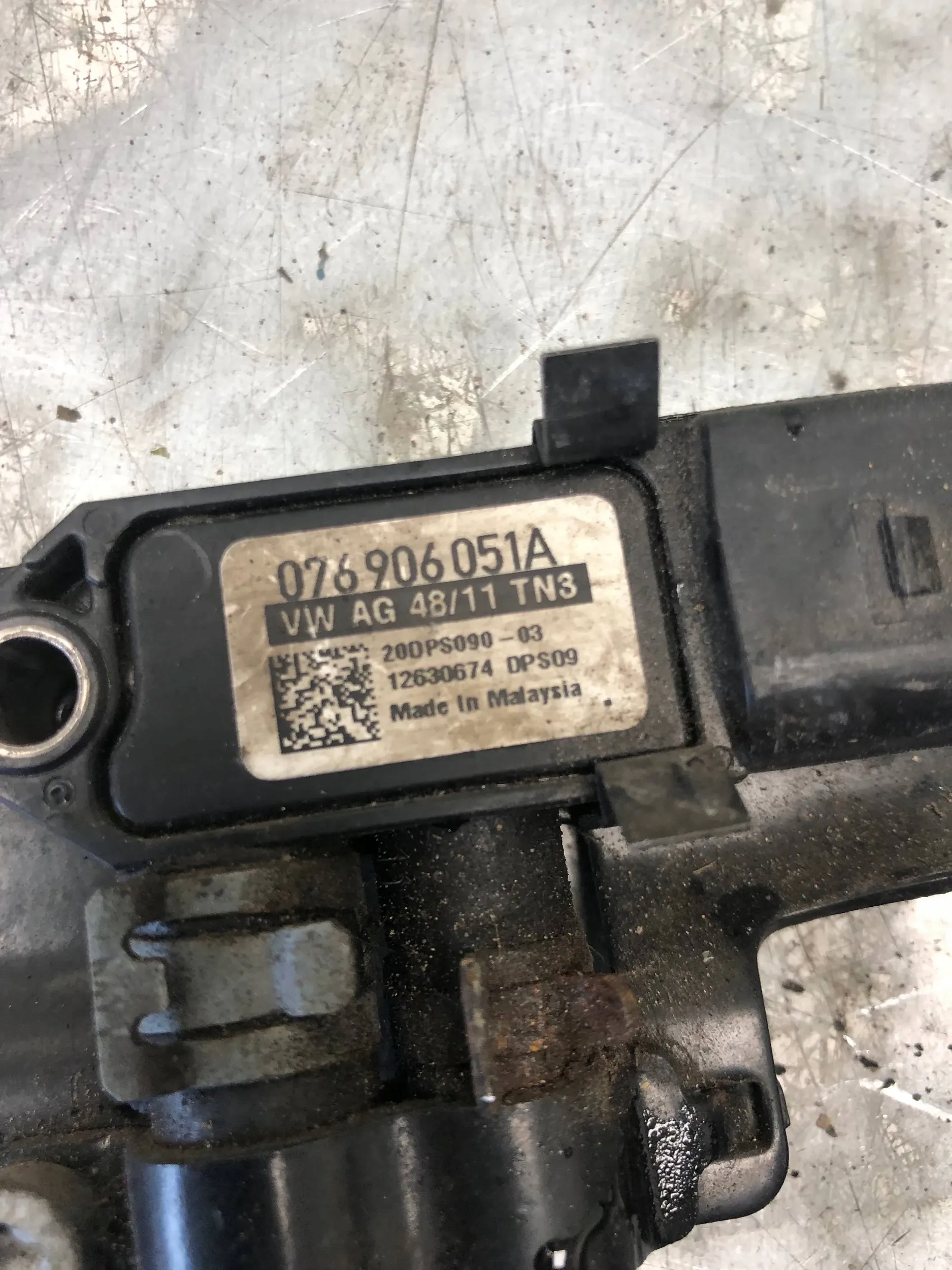 exhaust gas sensor SKODA OCTAVIA II SCOUT 076906051A