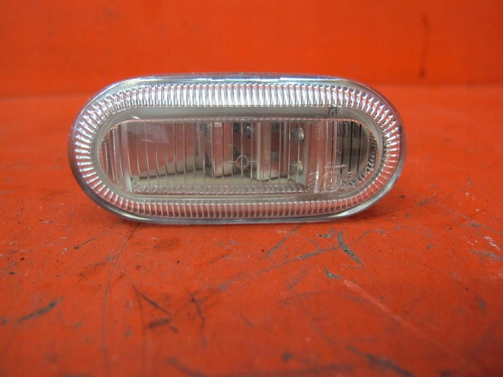 VW NEW BEETLE 1C1 Indicateur de direction Flèche LED Aile Avant 1C0949101A