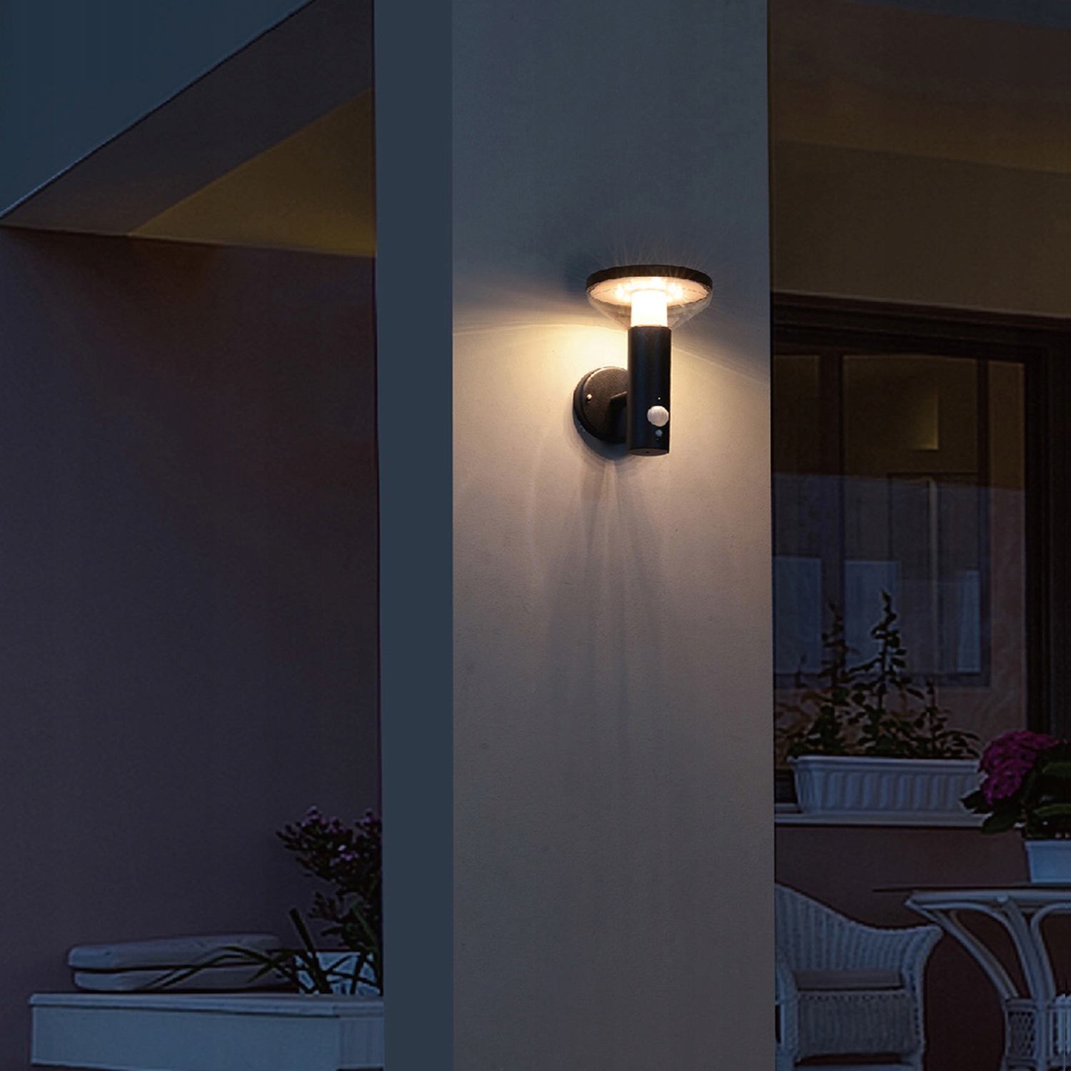 SOLARNA LAMPA LED Z CZUJNIKIEM RUCHU ZMIERZCHU Stan opakowania oryginalne