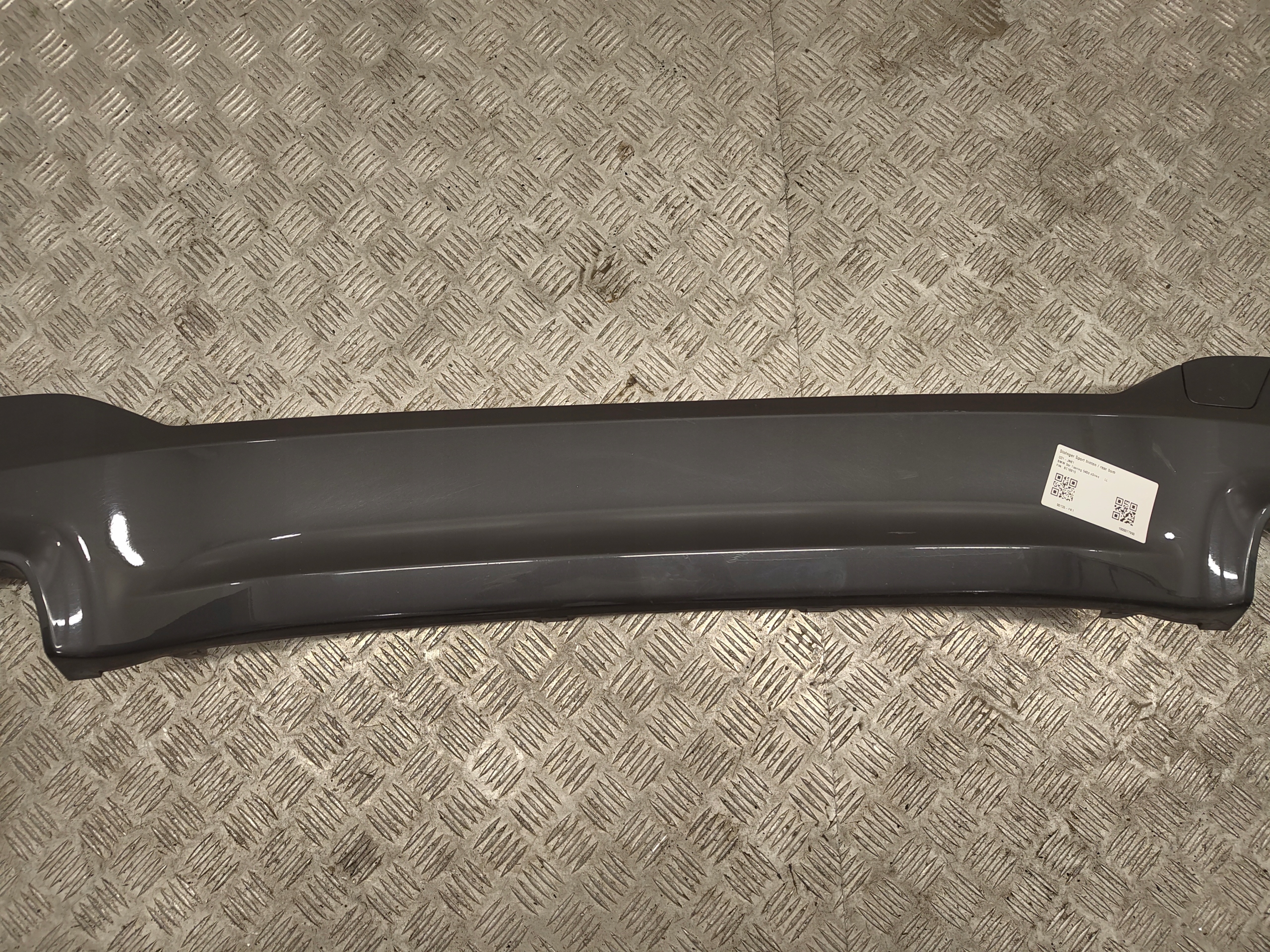 BMW 5 G30 diffúzor nárazníku záď m-packet 8064718 ODBLASKI