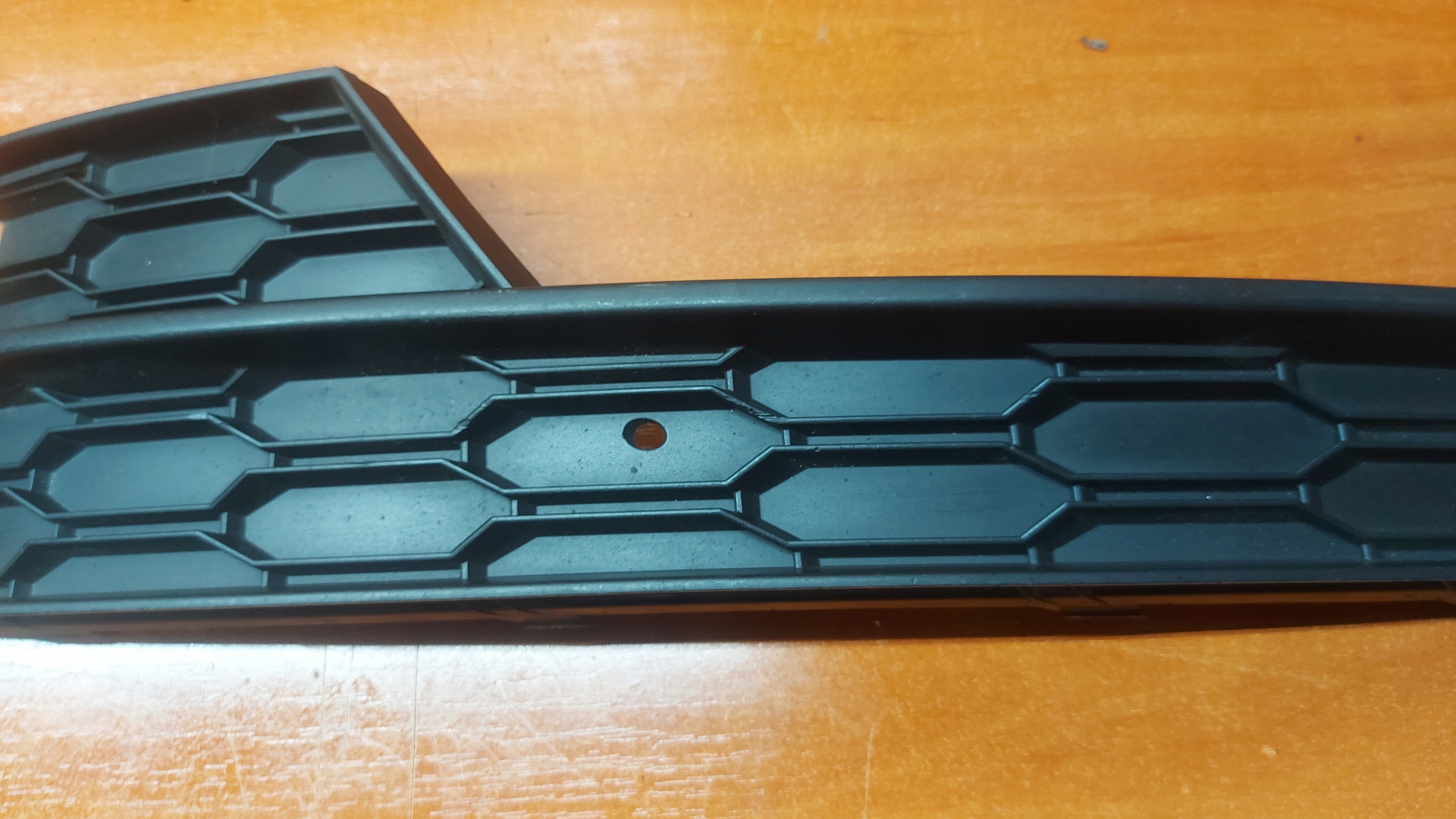 spoiler grid of a bumper left left front front SKODA OCTAVIA III 12