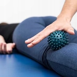 Piłeczka Do Masażu i Ćwiczeń Fioletowa HALCAMP 5 cm 1 szt. Kod producenta 5902175391639