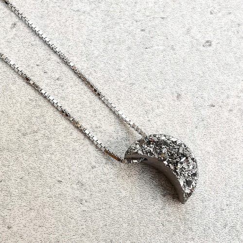 Originální náhrdelník s drúzou achátu