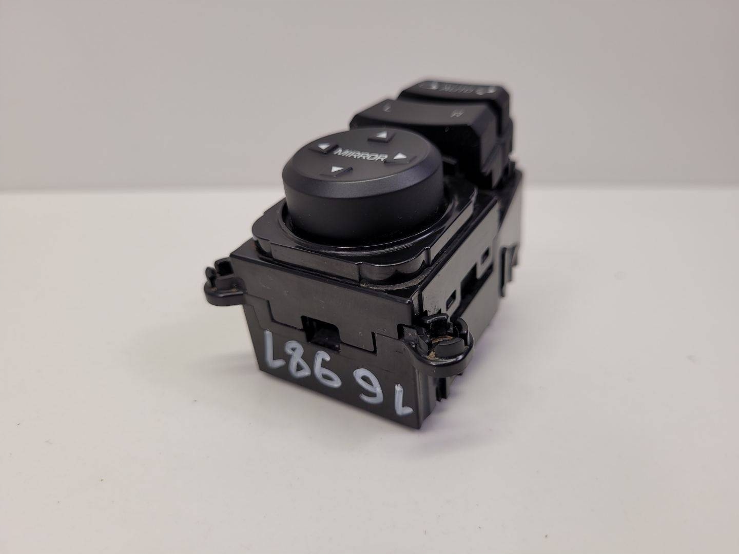 module / control unit of mirrors bocznych left side Hyundai Tucson 3 2018